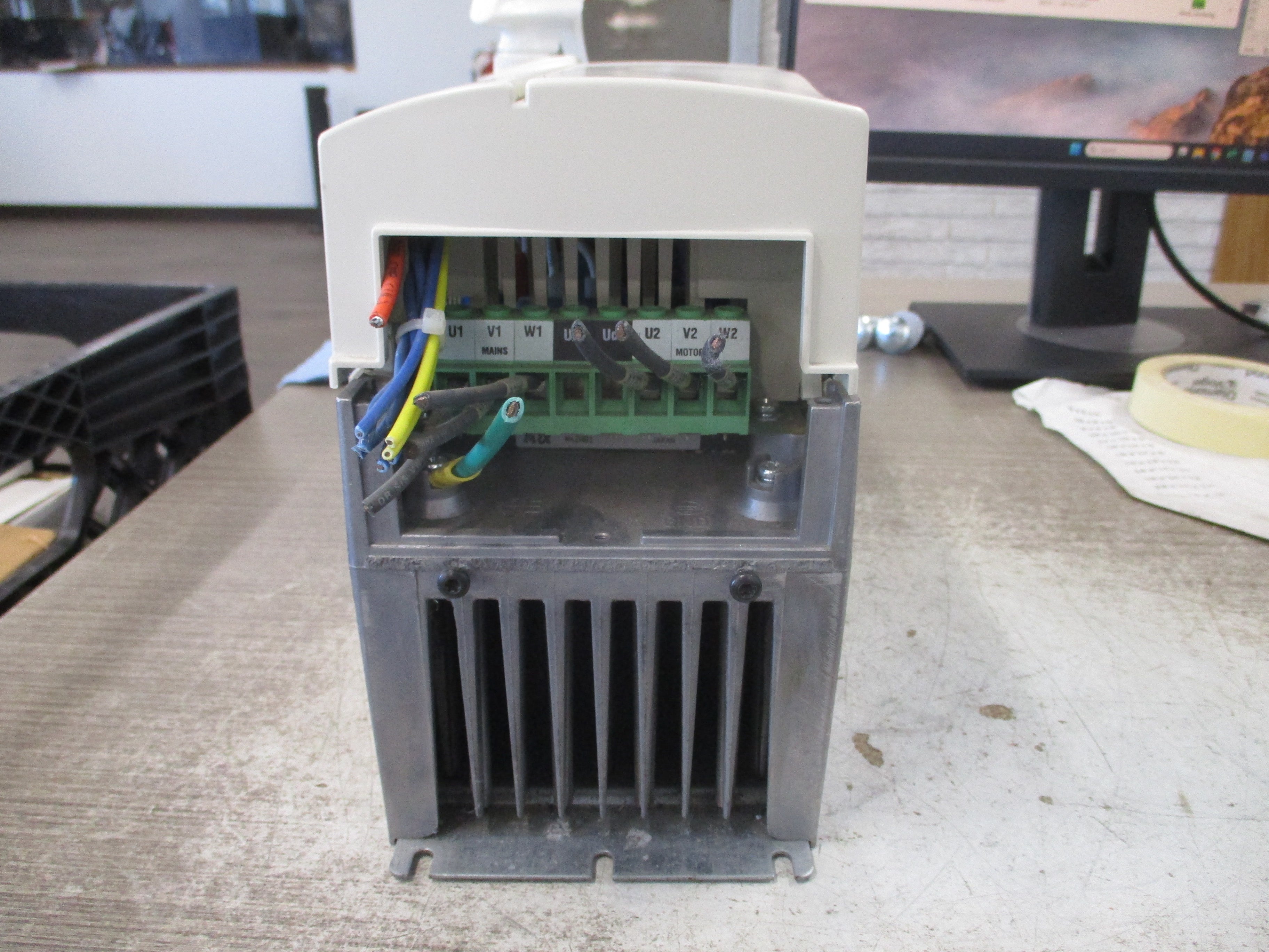 ABB ACH401 AC Drive ACH401C00432 3HP 3Ph *No Keypad* *Broken Cover Latch* Used