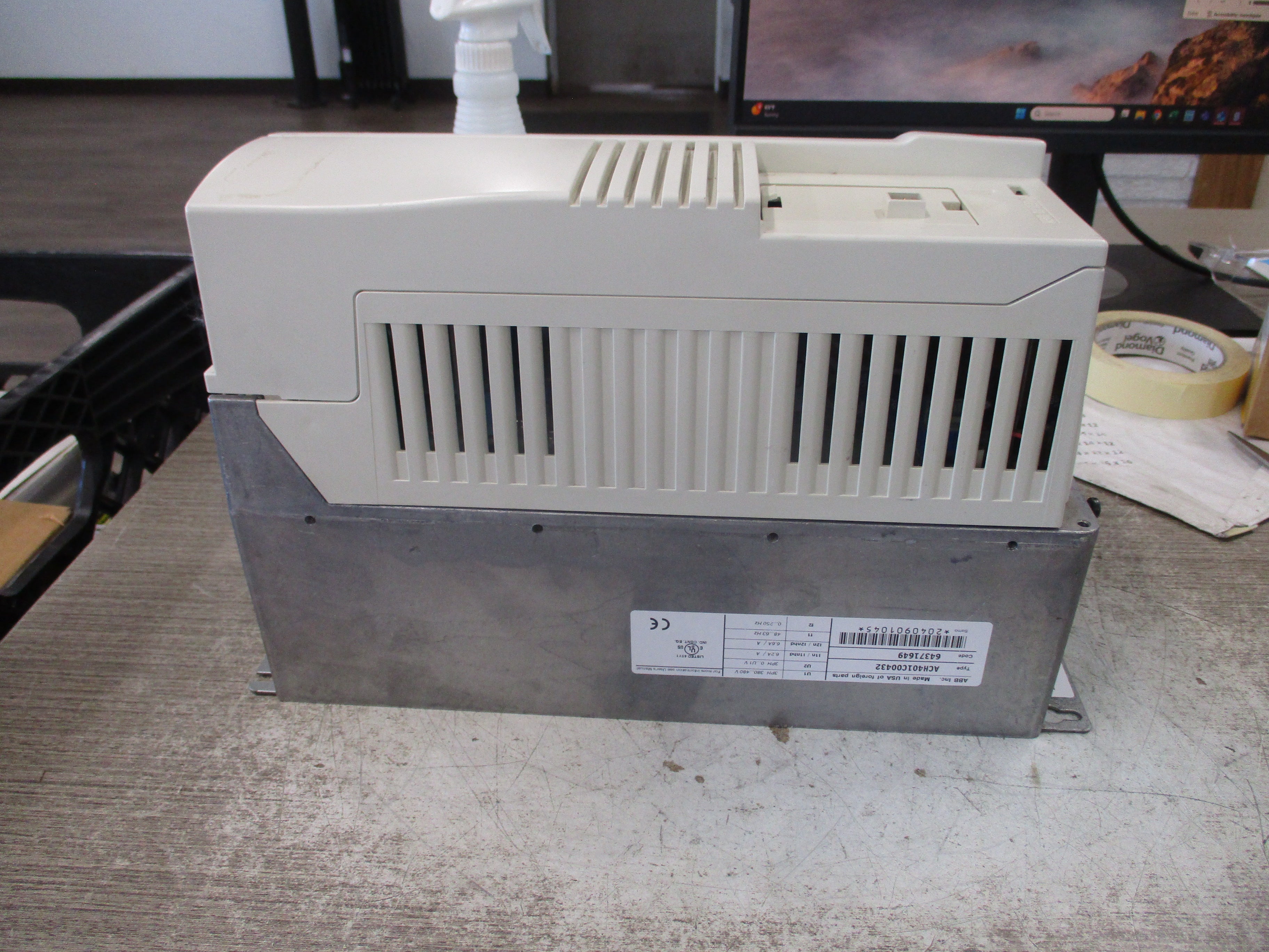 ABB ACH401 AC Drive ACH401C00432 3HP 3Ph *No Keypad* *Broken Cover Latch* Used