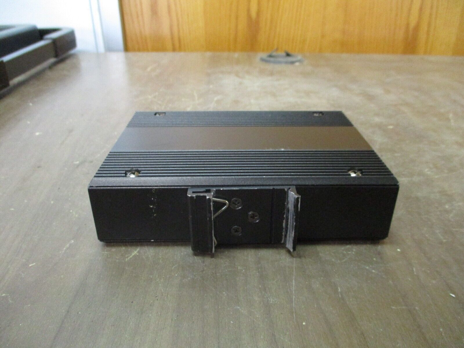 Advantech Ethernet Switch EKI-2525 5-Port Unmanaged 12-48VDC 1.5A Used