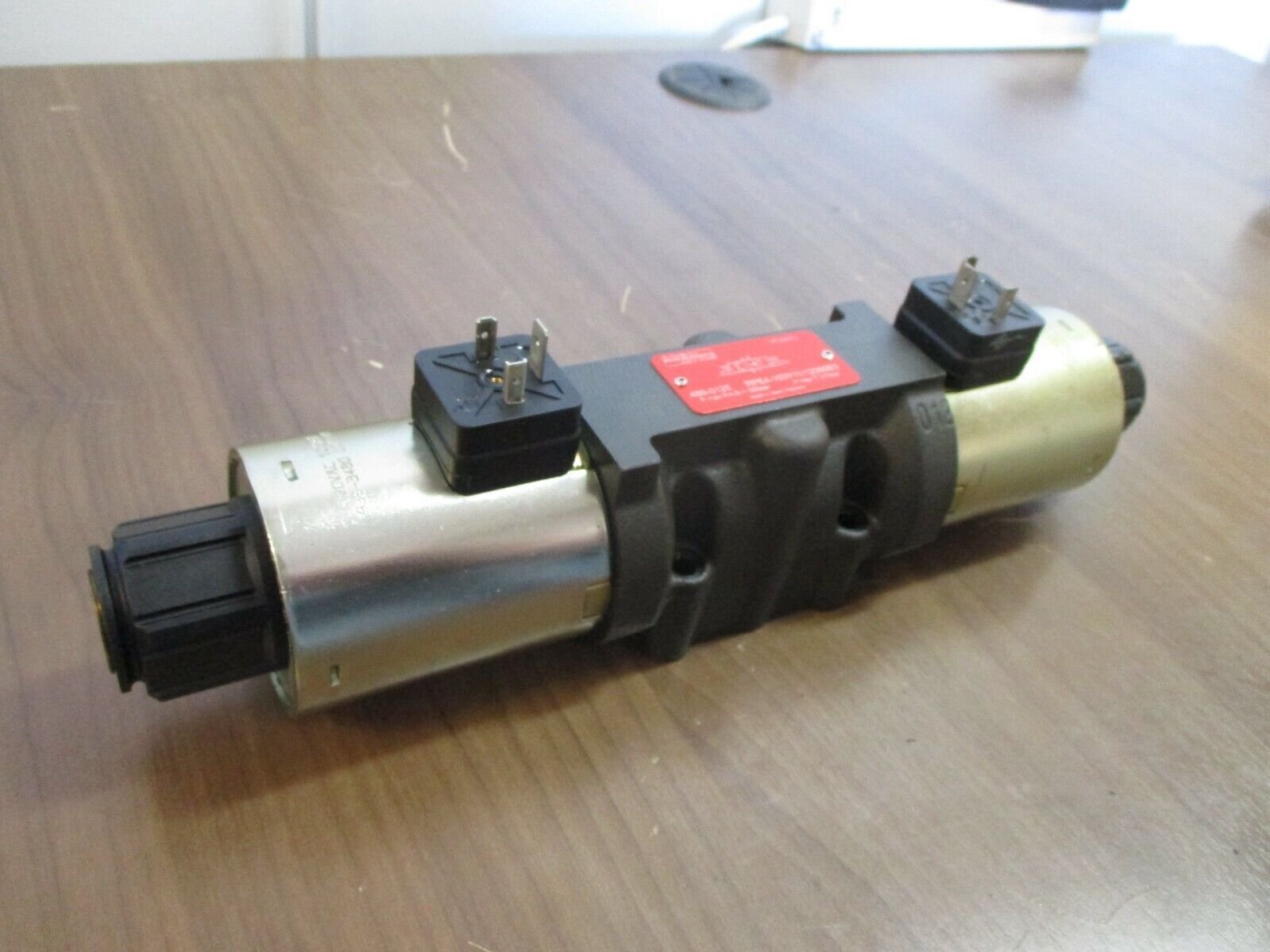 Argo Hytes Directional Control Valve RPE4-103Y11/12060E5 120VAC, Used