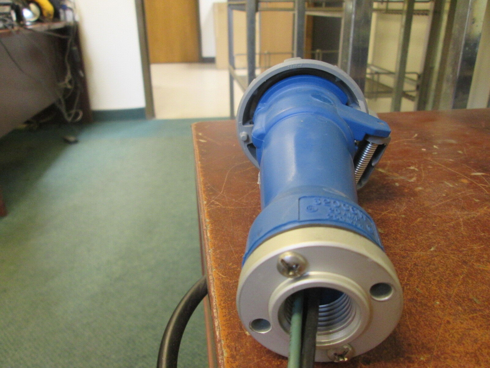 Hubbell Connector 320C6W 20A 250V Used