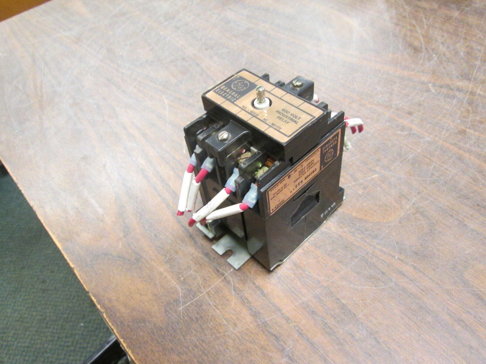 GE Relay CR120B 022** 120V Coil 600V Used