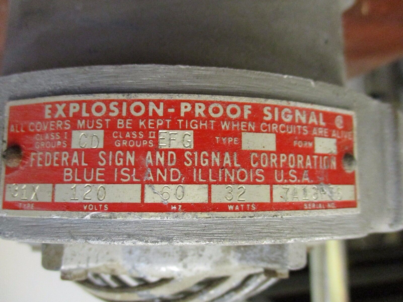 Federal Signal Explosion Proof Signal 31X 120V 60Hz 32W Used