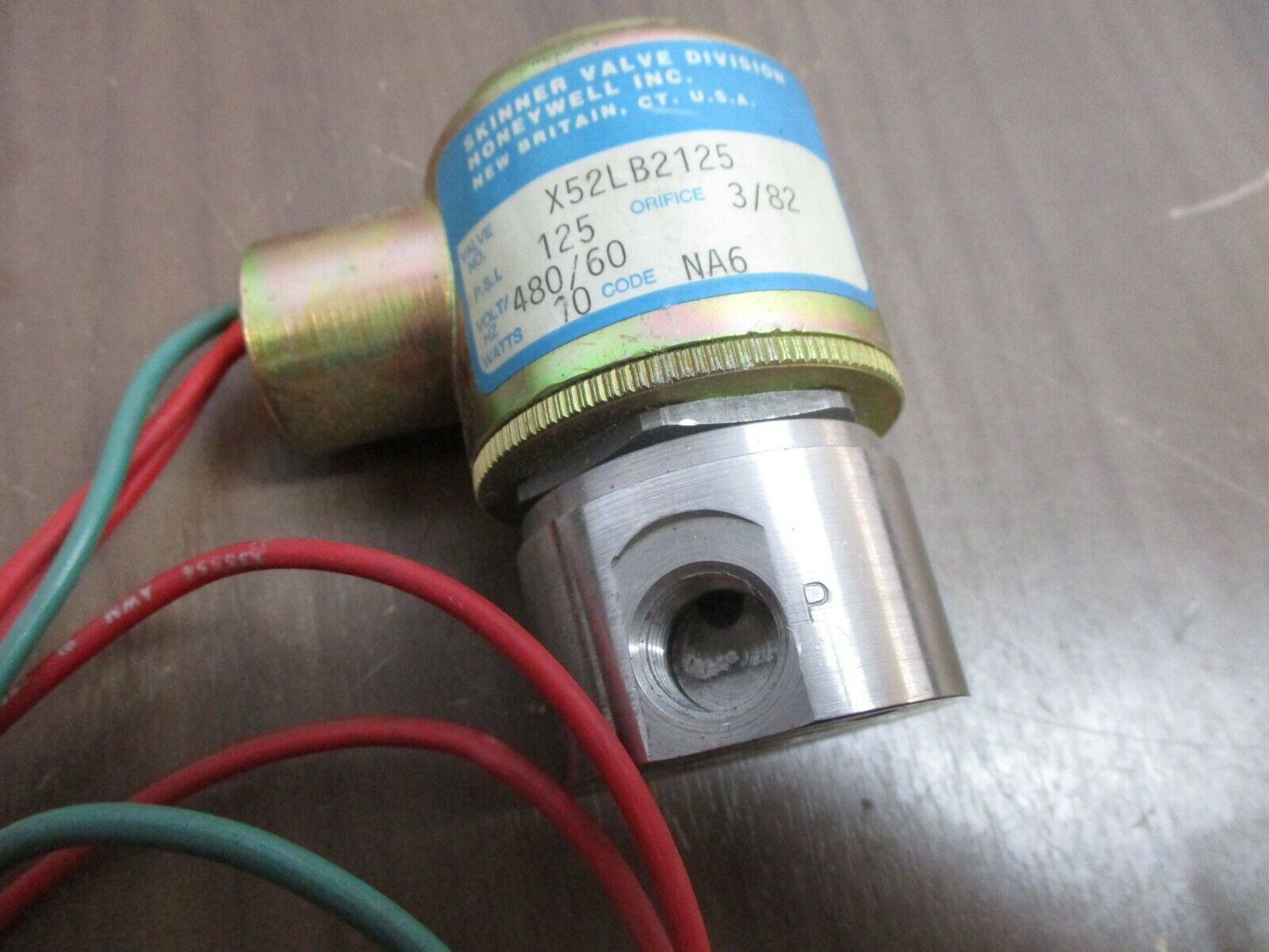 Honeywell Skinner Solenoid Valve X52LB2125 125PSI 480V 60Hz Used
