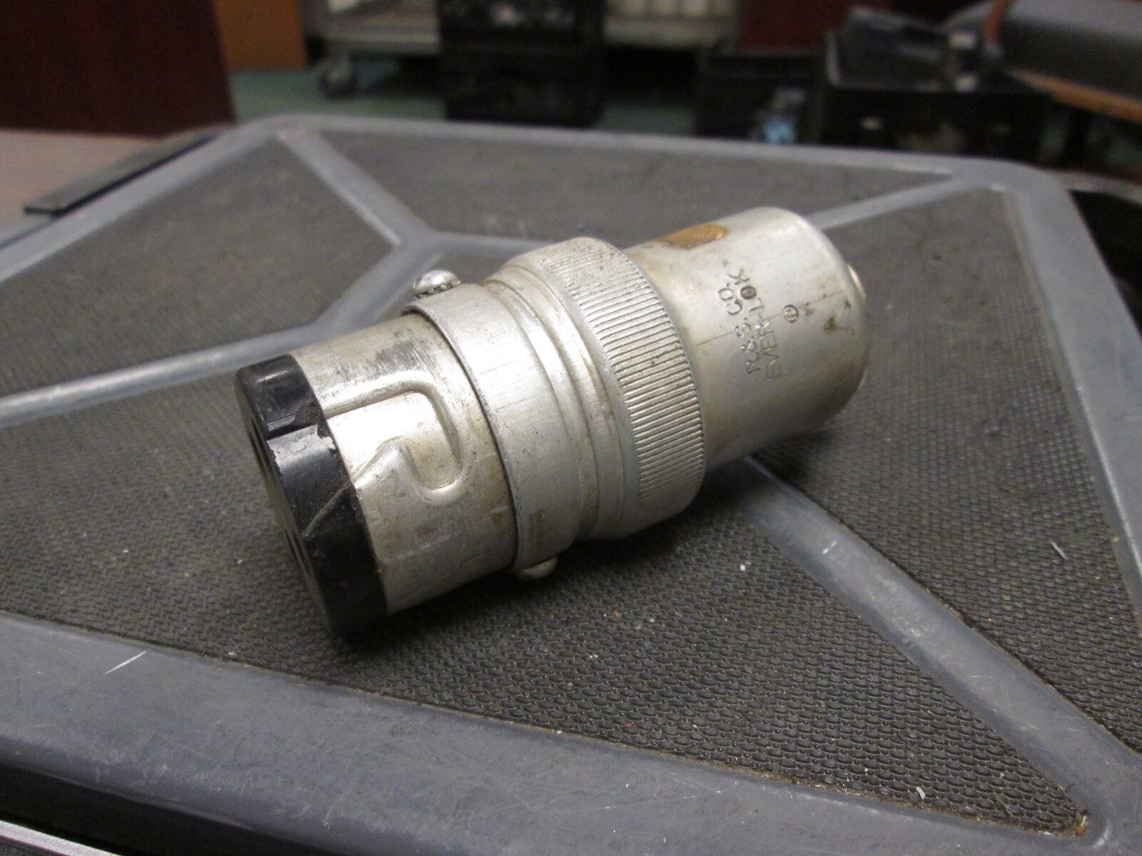 RussellStoll Connector 20A @ 600V, 30A @ 250V 4W Used