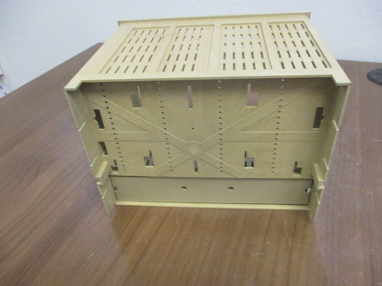 Honeywell Card Housing XH561 HW V1.2 24V 47-63Hz Used