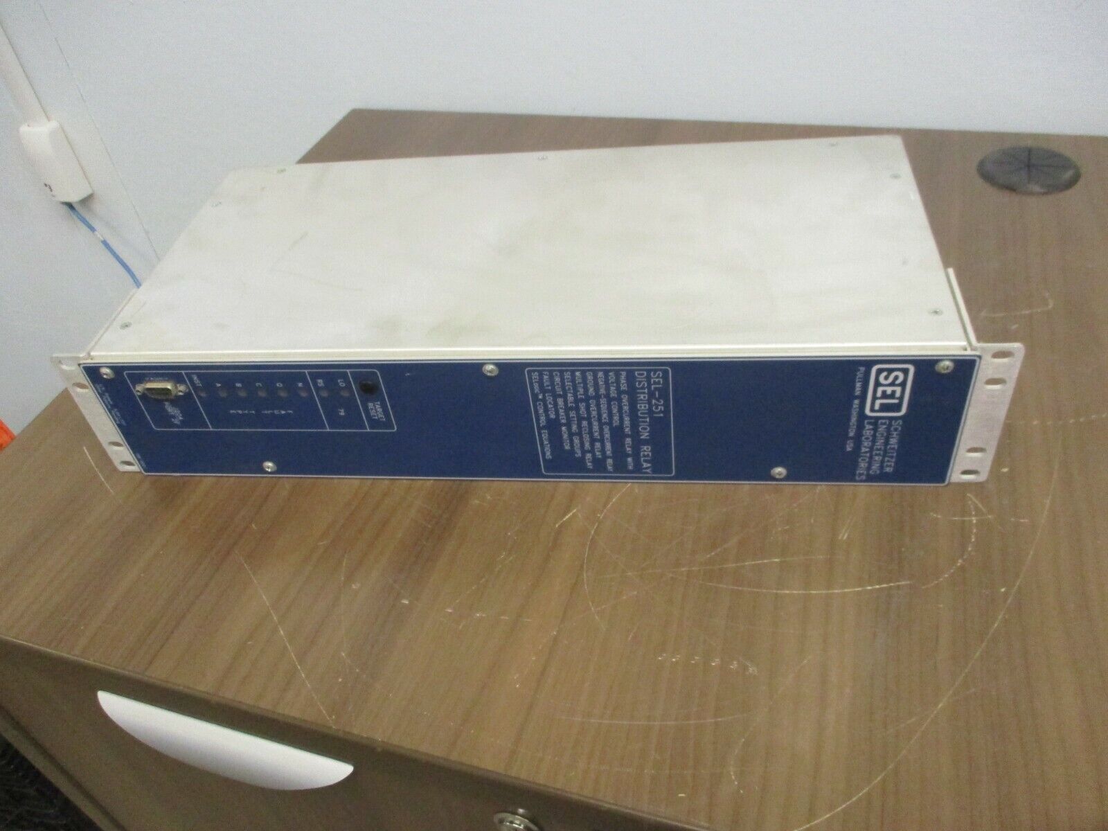 SEL Model SEL-251-2 Distribution Relay 251002-2556UVGB Power Supply:24/48VDC 14W