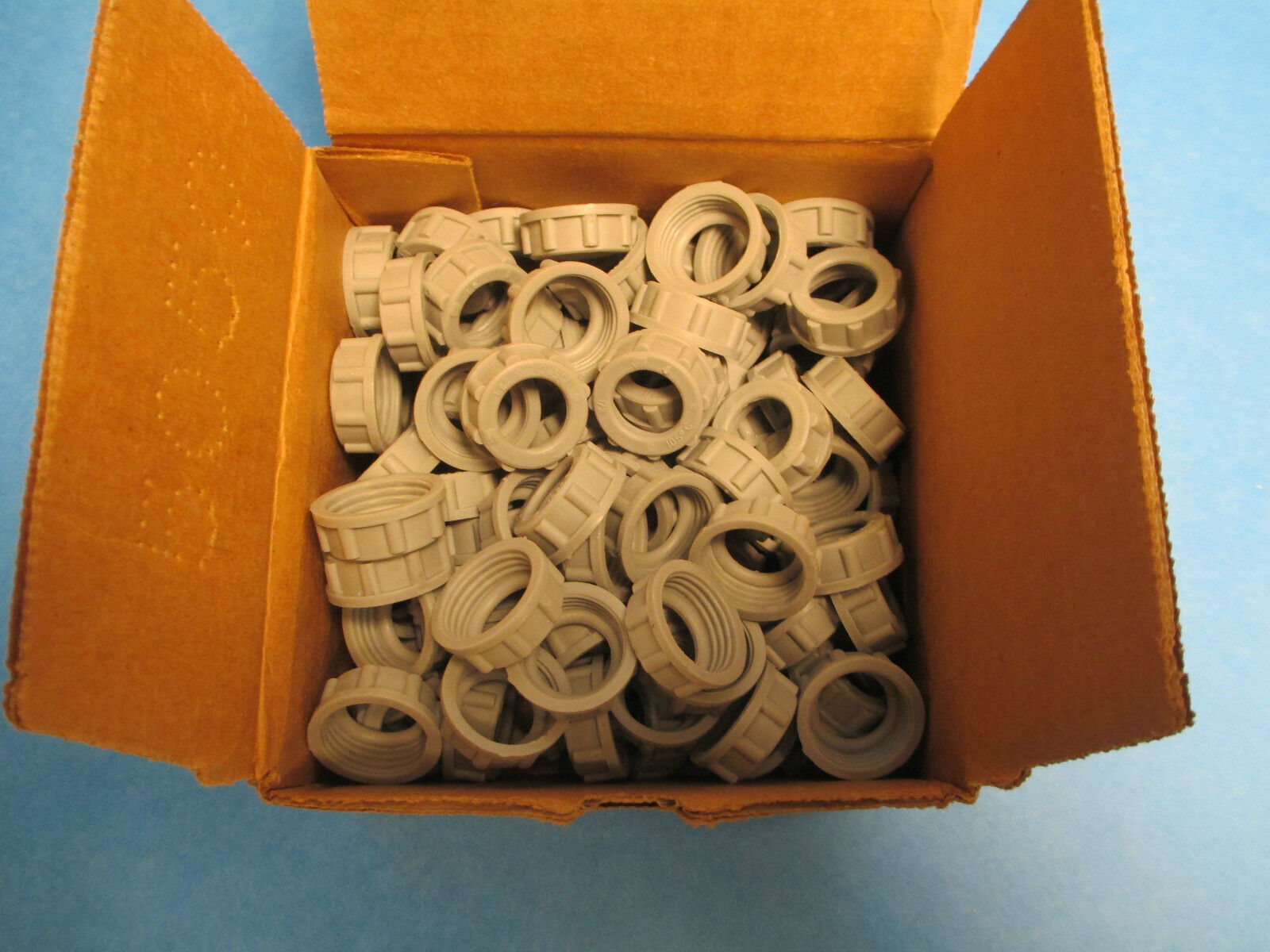 T&B 1/2" Insulating Bushing BU-501, Box of 100! New in Box!!!