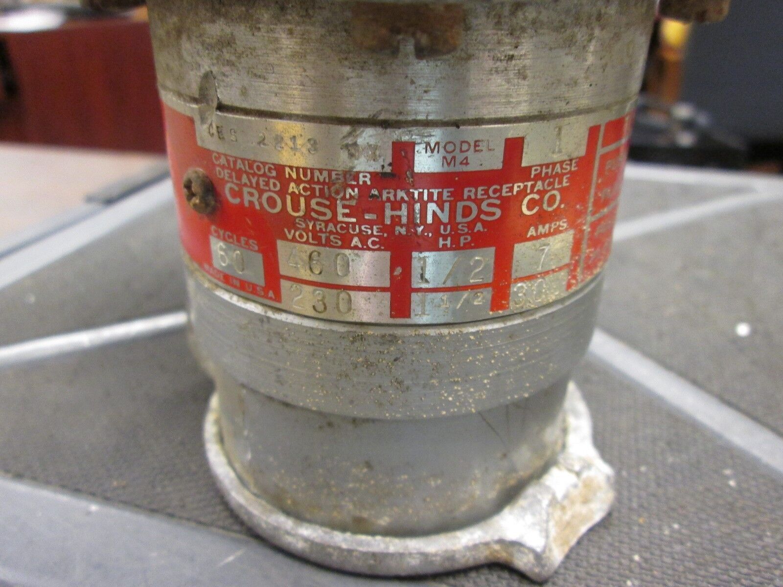 Crouse-Hinds Receptacle w/ Base CES2213NX 7A @ 460V 30A @ 230V 3W