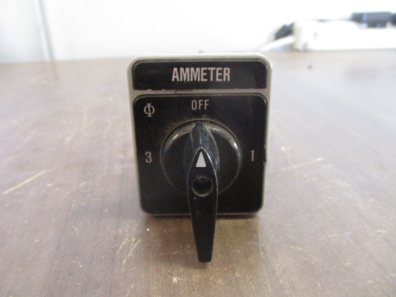 Kraus & Naimer C10 Rotary Ammeter Switch A021 12A 600V Used