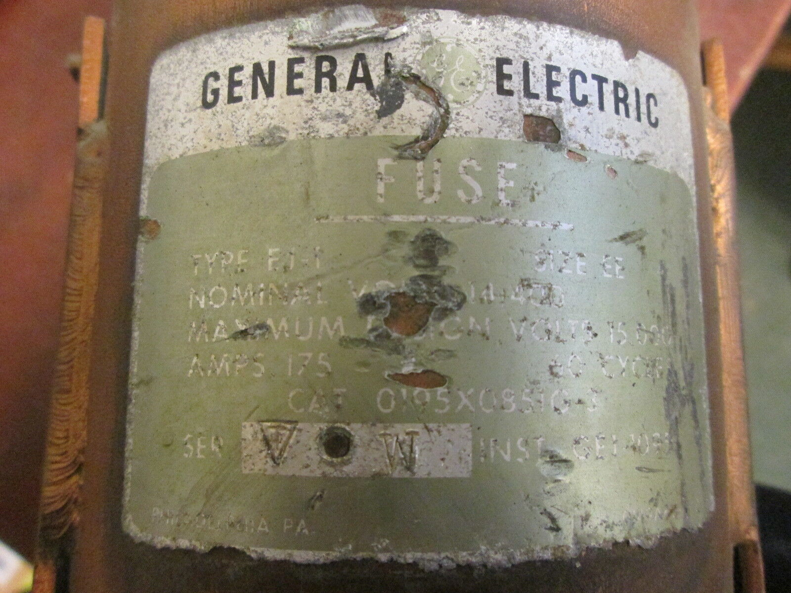 GE Type EJ-1 Fuse 195X0851G-3 14.4kV 175A Size EE 60Hz Used
