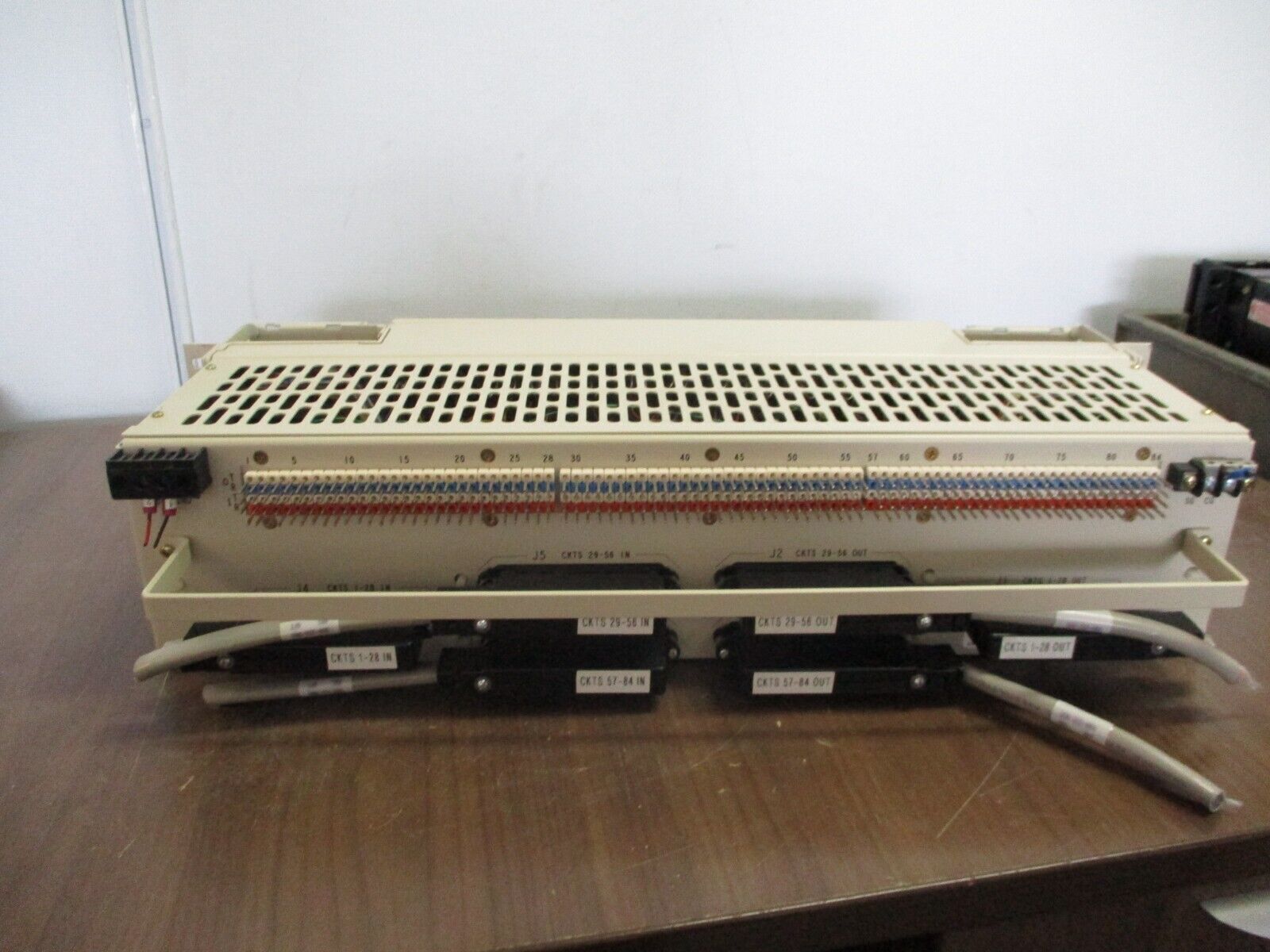 ADC DSX-1 Cross Connect D1M-1A0023 42/56VDC 2A Used