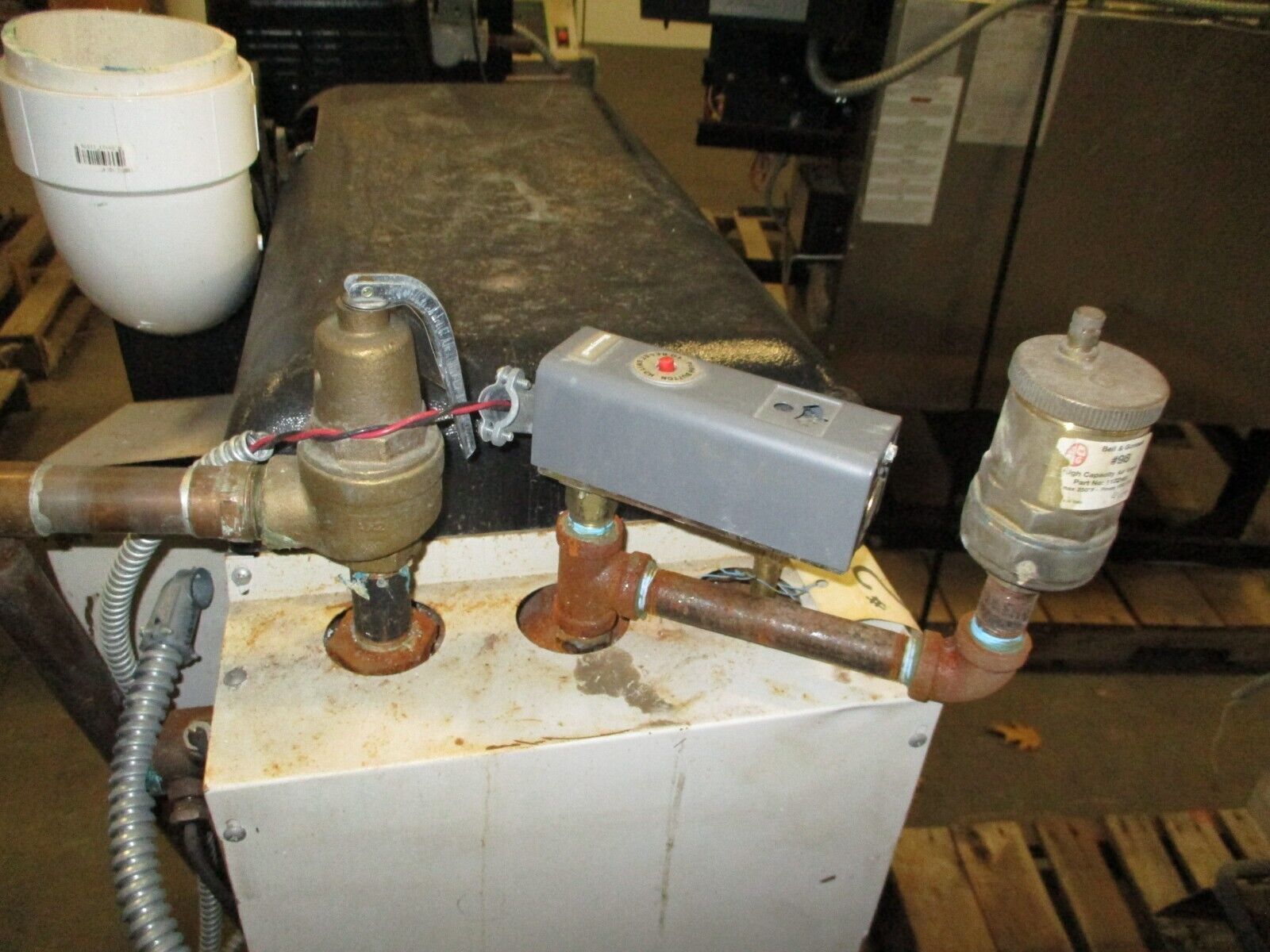 Hydrotherm Low Pressure Cast Iron Boiler KN-4 400,000 BTU Natural Gas 120V 1Ph