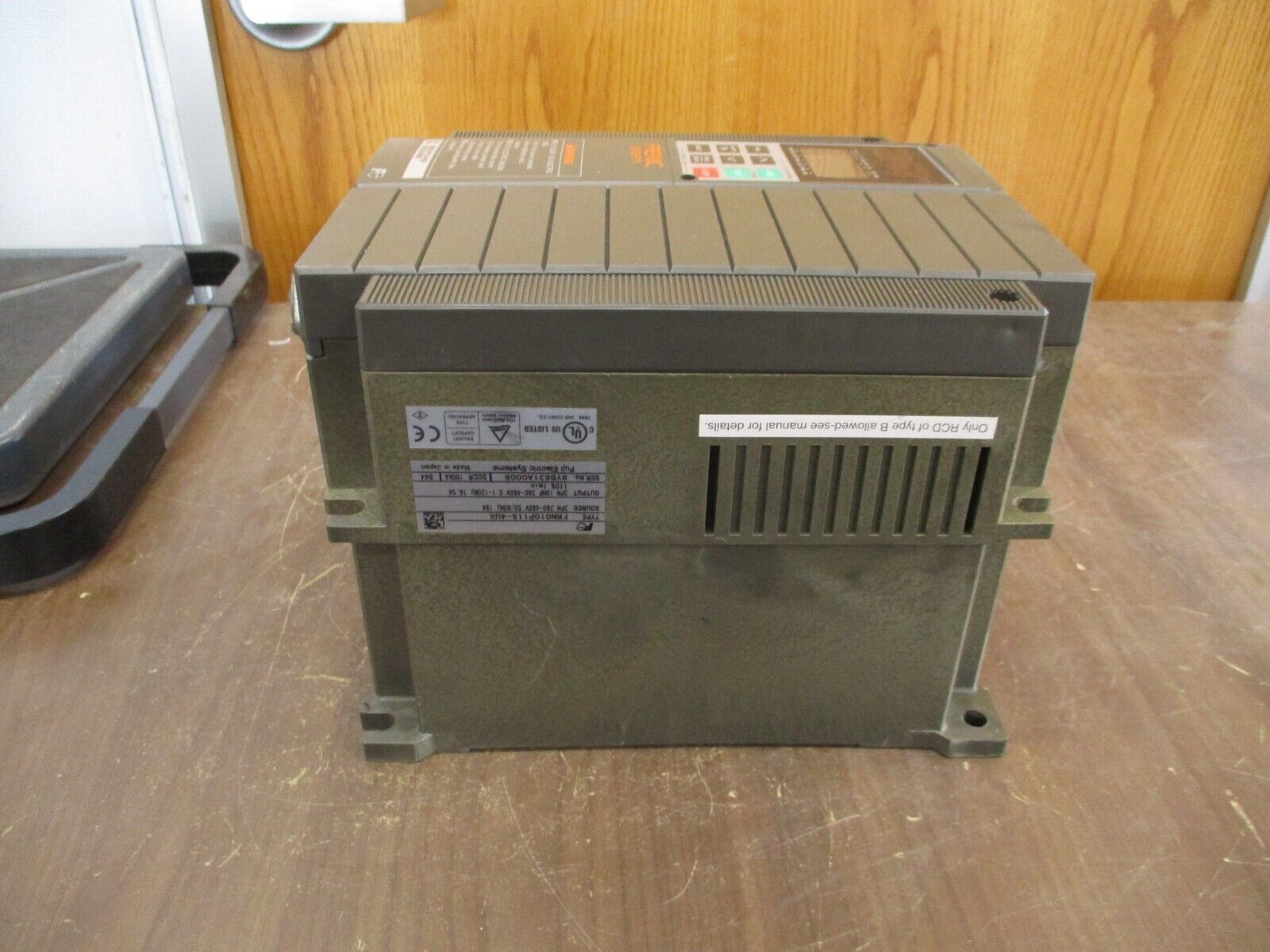 Fuji Electric Frenic 5000P11 AC Drive FRN010P11S-4UX 10HP 3Ph w/ Keypad Used