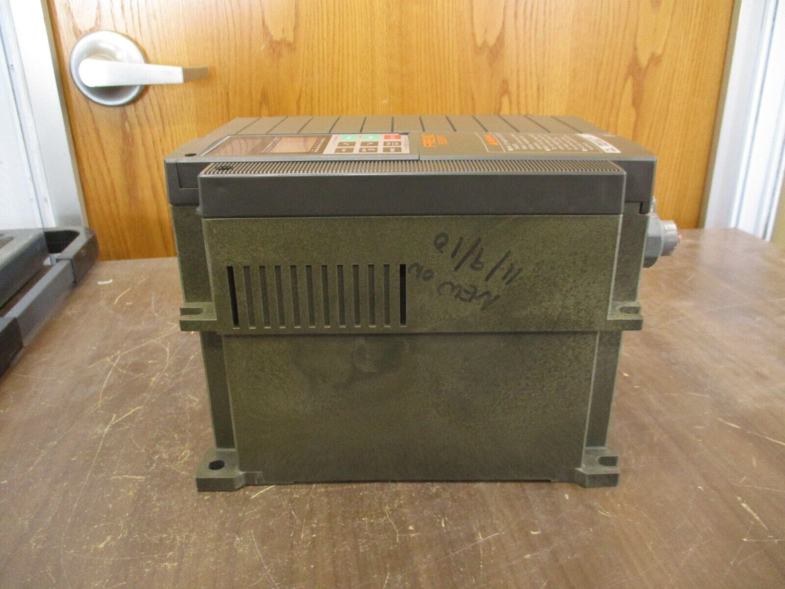 Fuji Electric Frenic 5000P11 AC Drive FRN010P11S-4UX 10HP 3Ph w/ Keypad Used