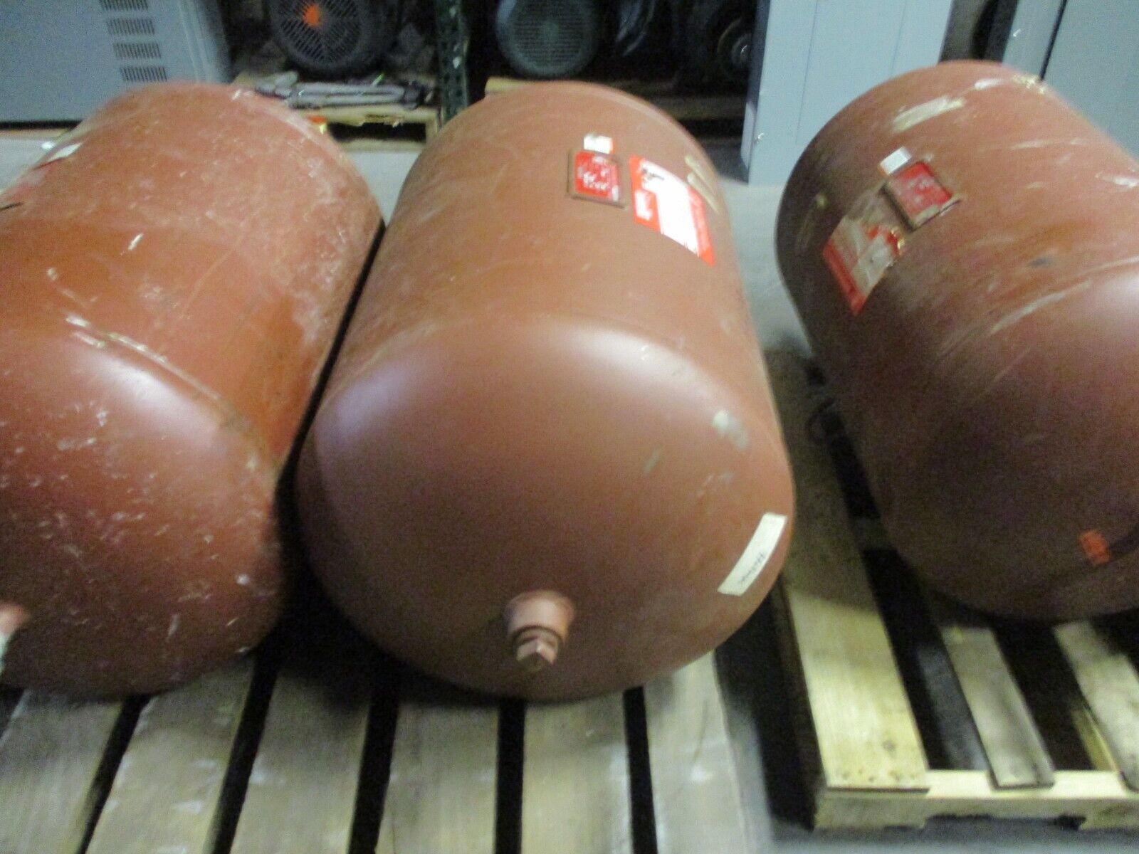 Bell & Gossett D-120 Pressured Expansion Tank AX-120 125 PSI Max Used.