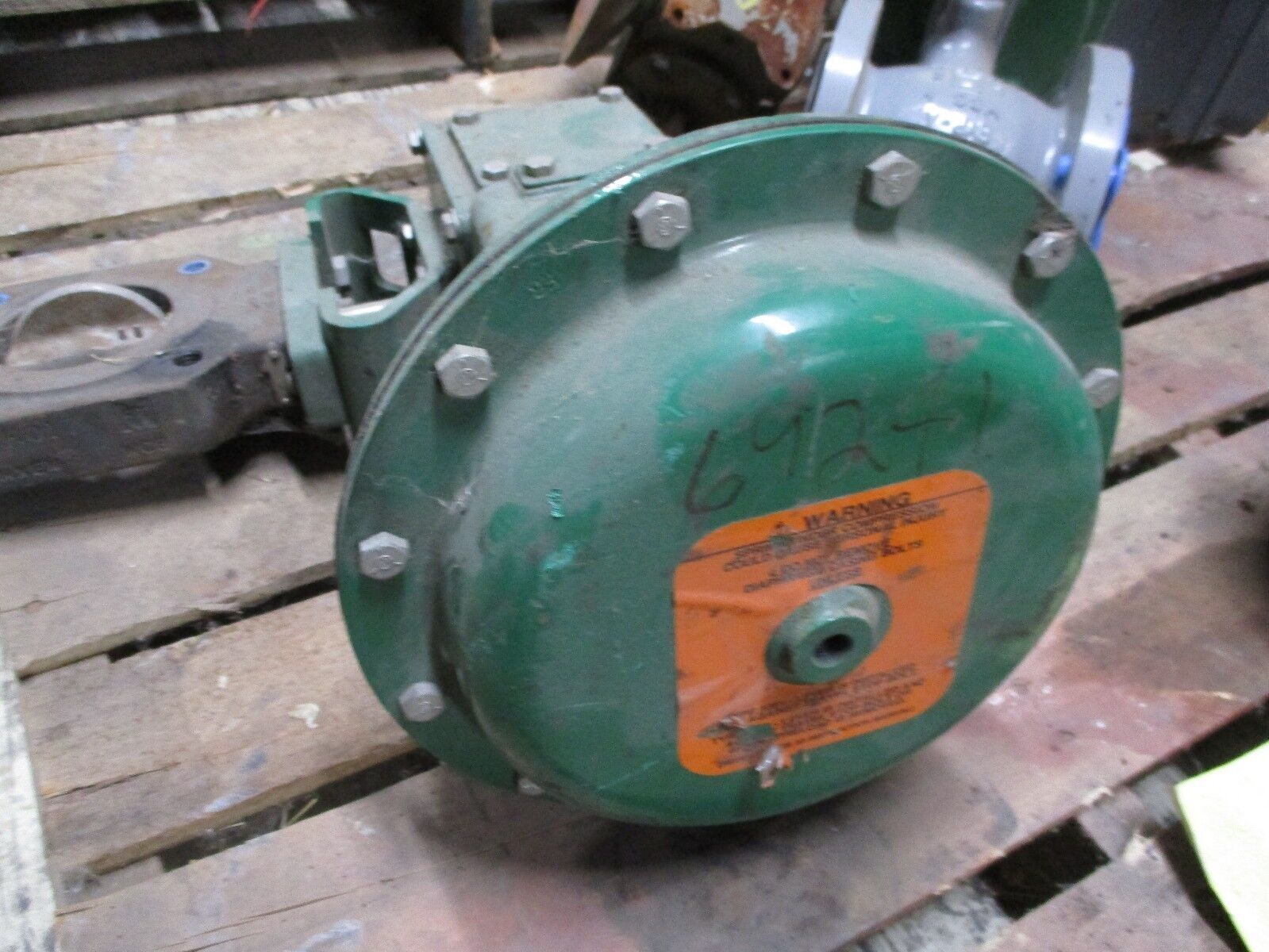 Fisher Diaphragm Control Valve 1052 / 8560 Size 33 / 3" Used