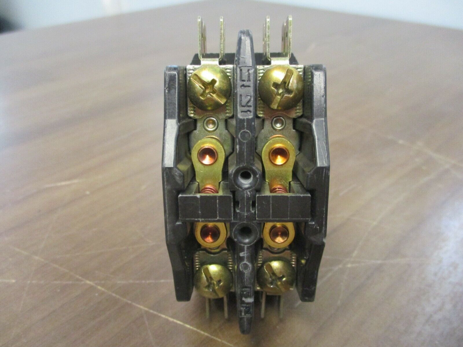 Furnas E-011A Contactor 45CG20AJB669R 24V Coil 20A 600V Used