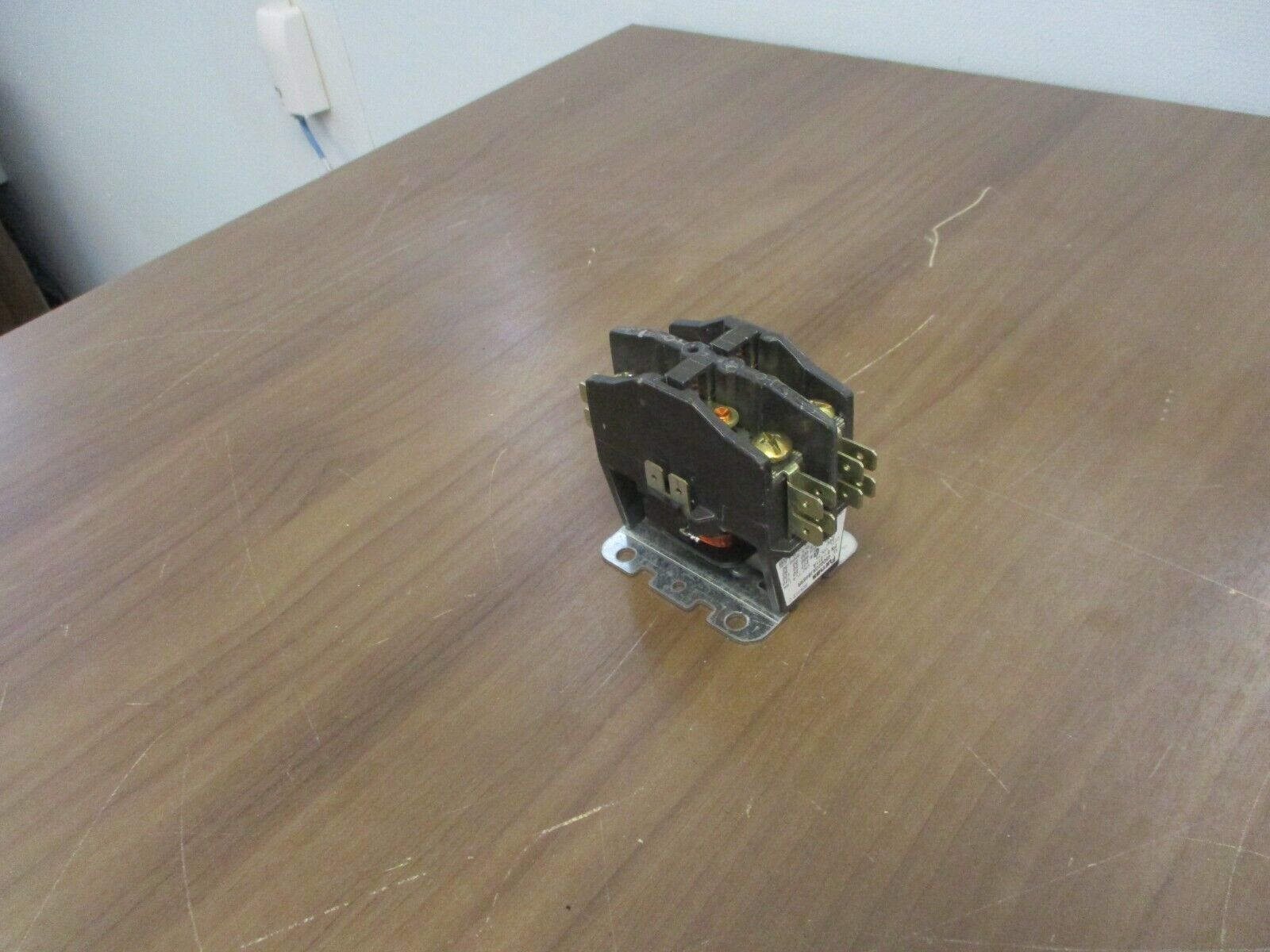 Furnas E-011A Contactor 45CG20AJB669R 24V Coil 20A 600V Used