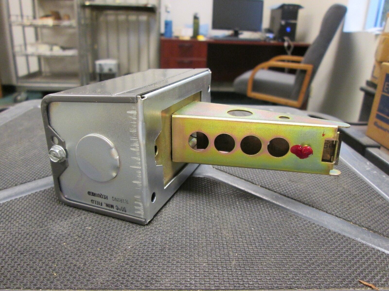 Honeywell Limit Control Manual Reset L4029E1227 3" Insert