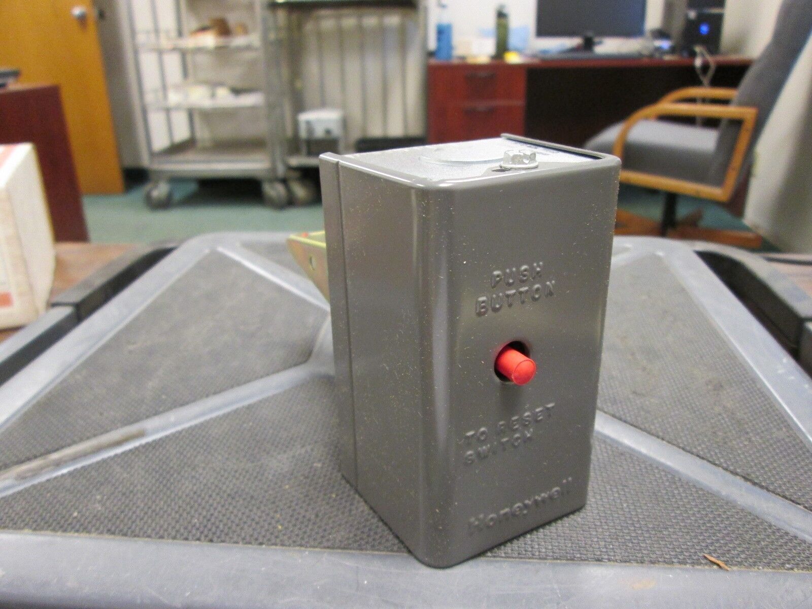 Honeywell Limit Control Manual Reset L4029E1227 3" Insert