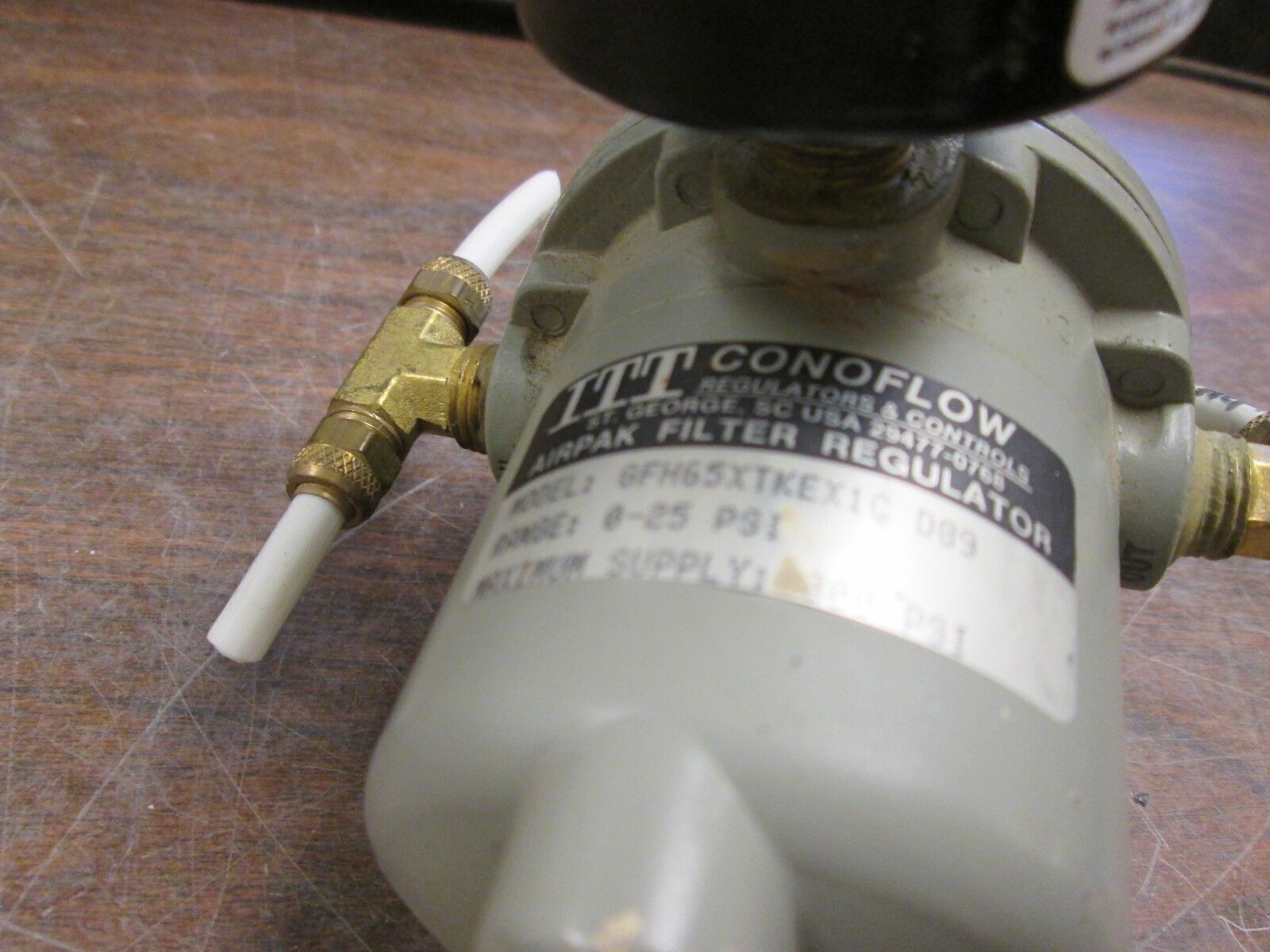 ITT Conoflow Airpak Filter Regulator GFH65XTKEX1C D89 0-25 PSI 300 PSI max Used