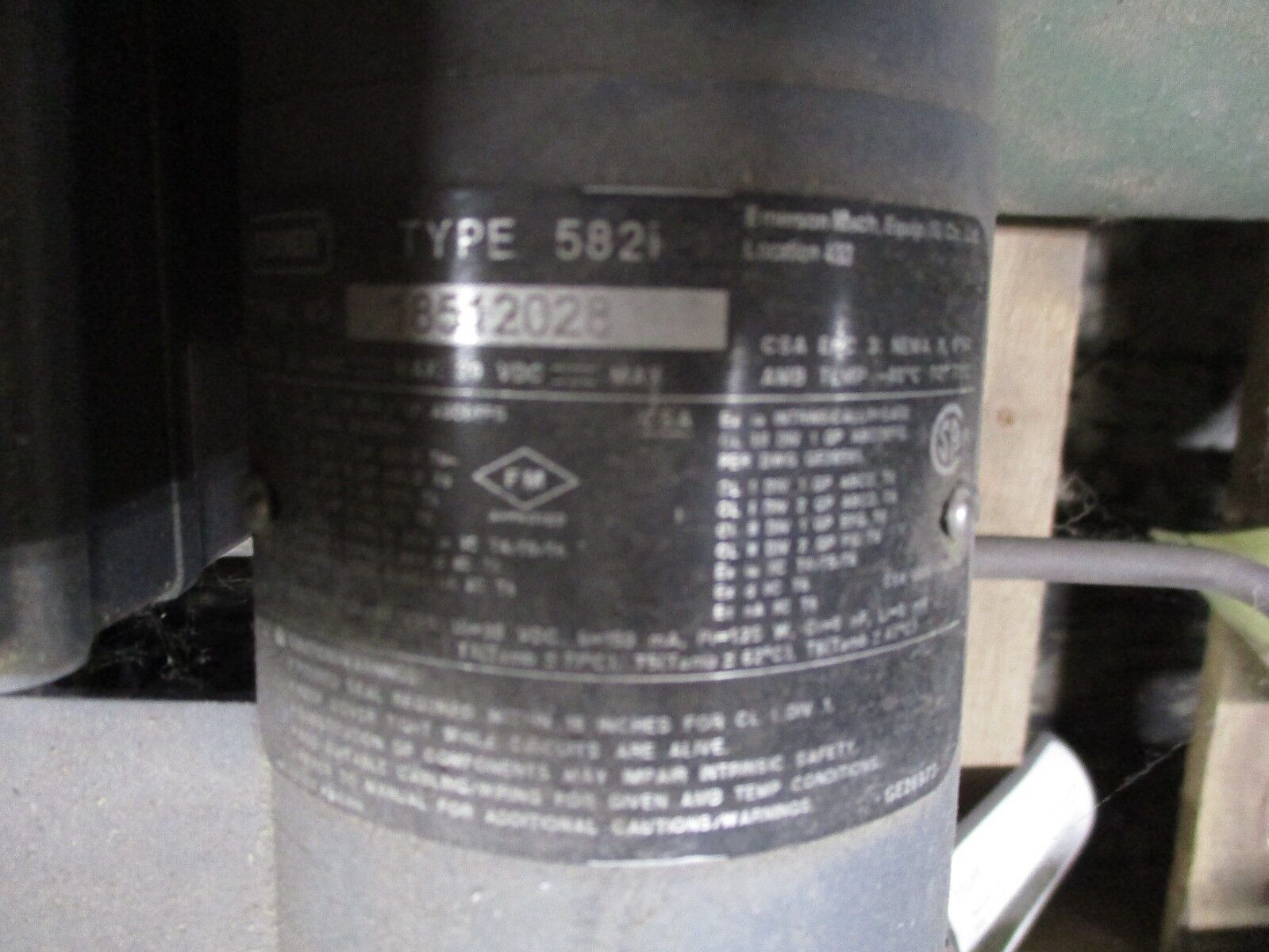 Fisher Diaphragm Control Valve w/ Positioner 667 / EZ Size 45 / 2" Used