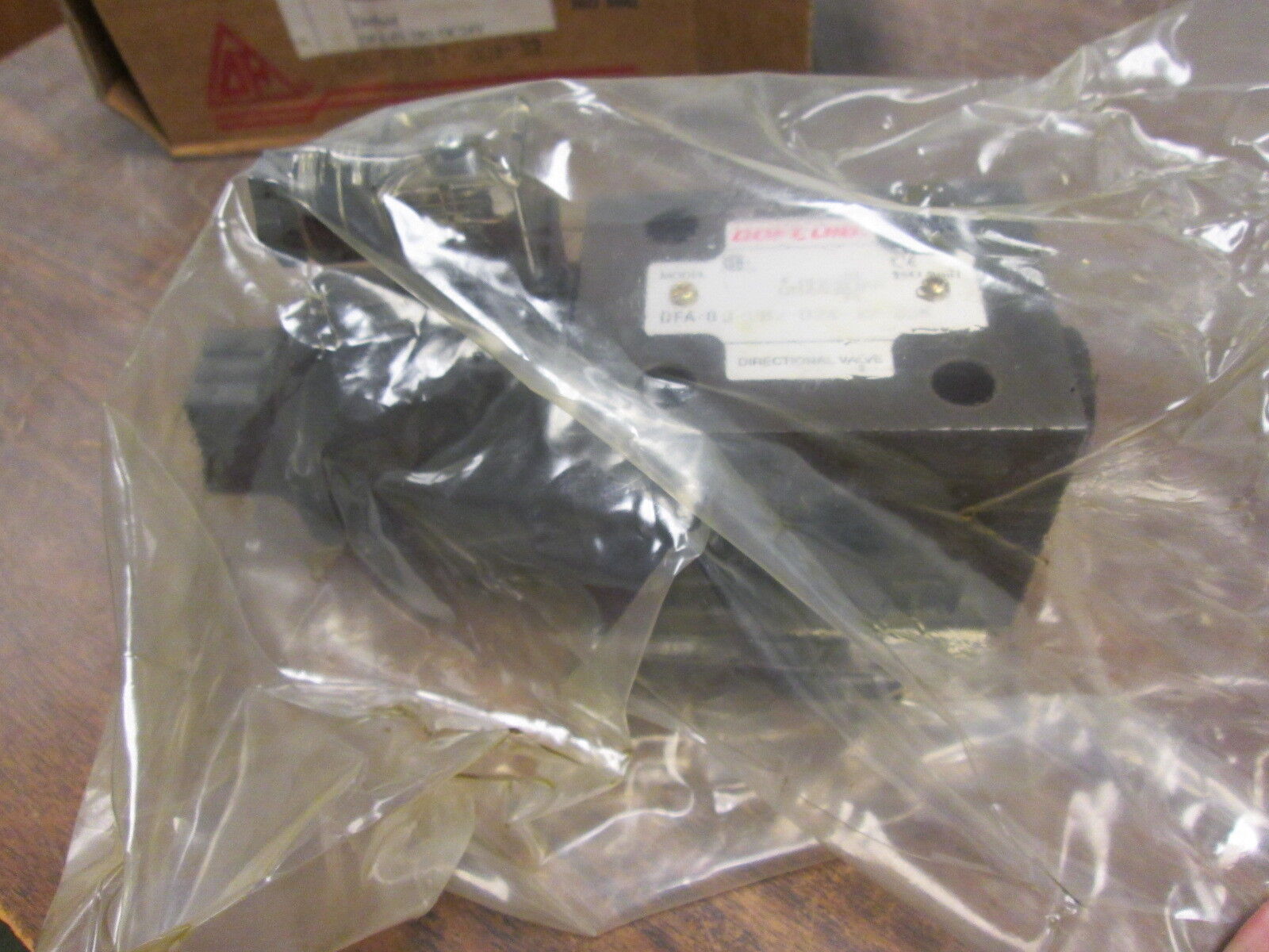 Dofluid Hydraulic Directional Valve DFA-03-2B2-DC24-32 New Surplus