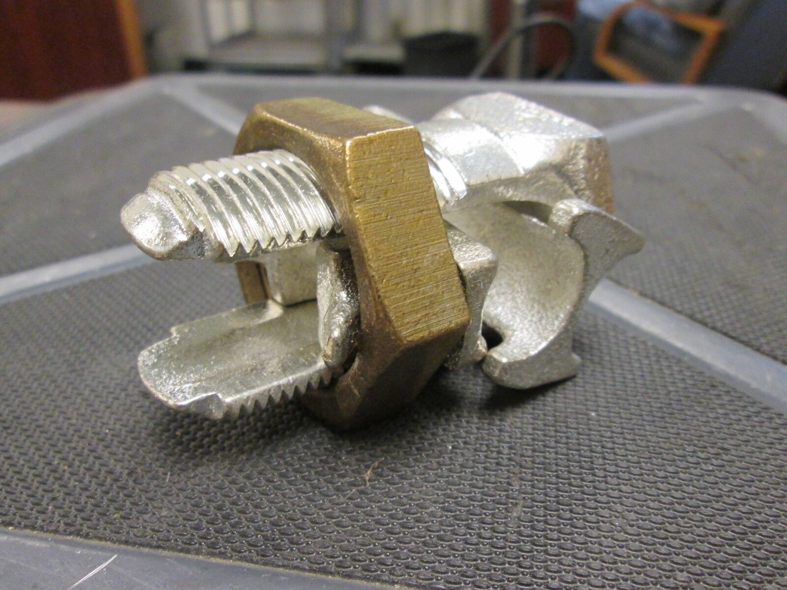 ilsco Split Bolt SK-500 500 MCM New Surplus