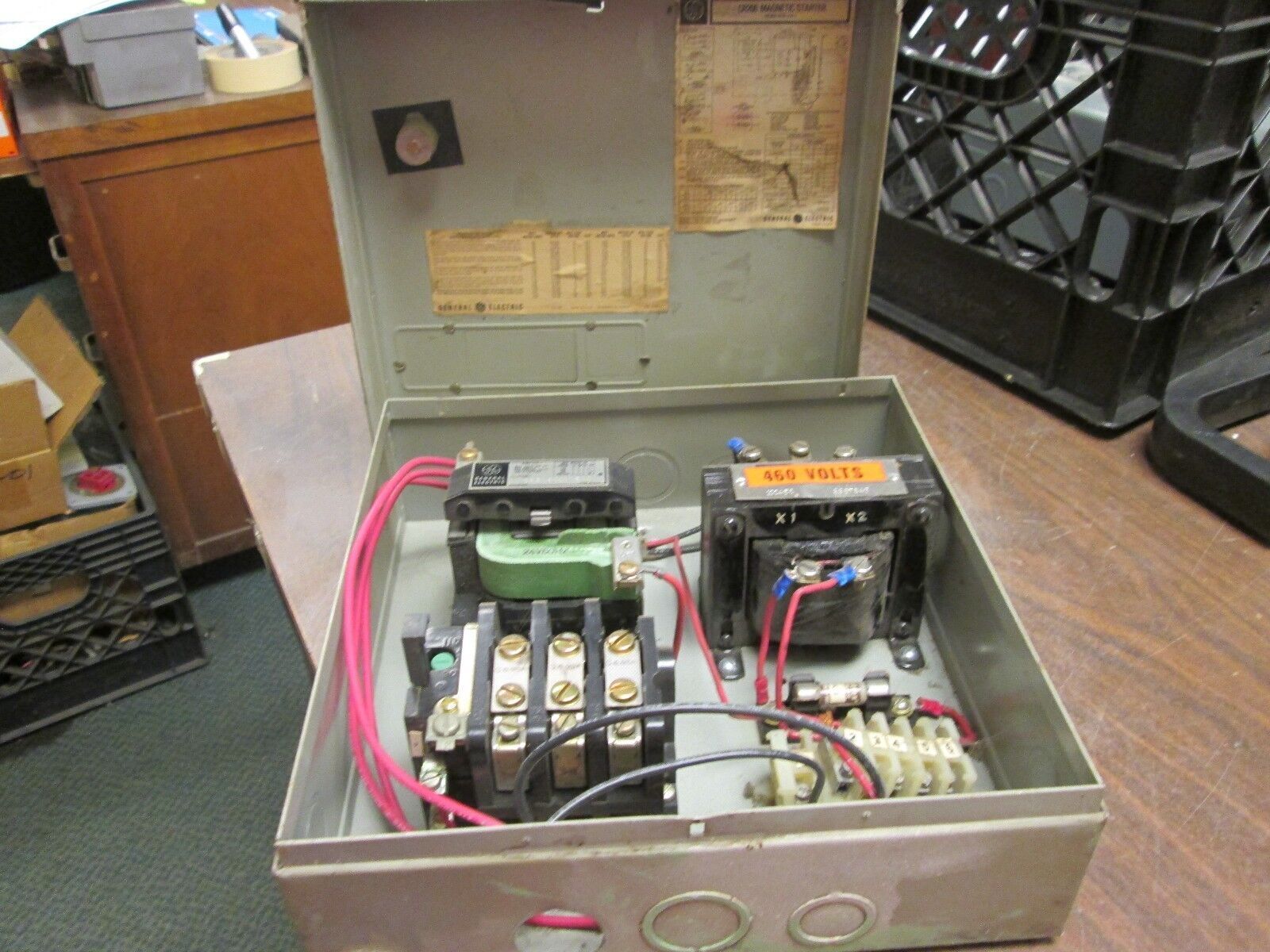 GE Enclosed Starter w/ CT CR206C100EAA 27A 600V Size 1 Used