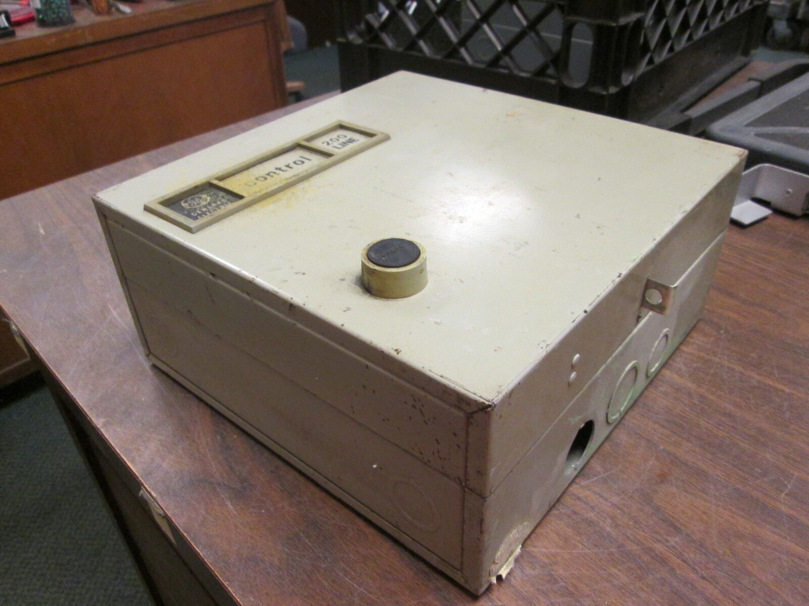 GE Enclosed Starter w/ CT CR206C100EAA 27A 600V Size 1 Used