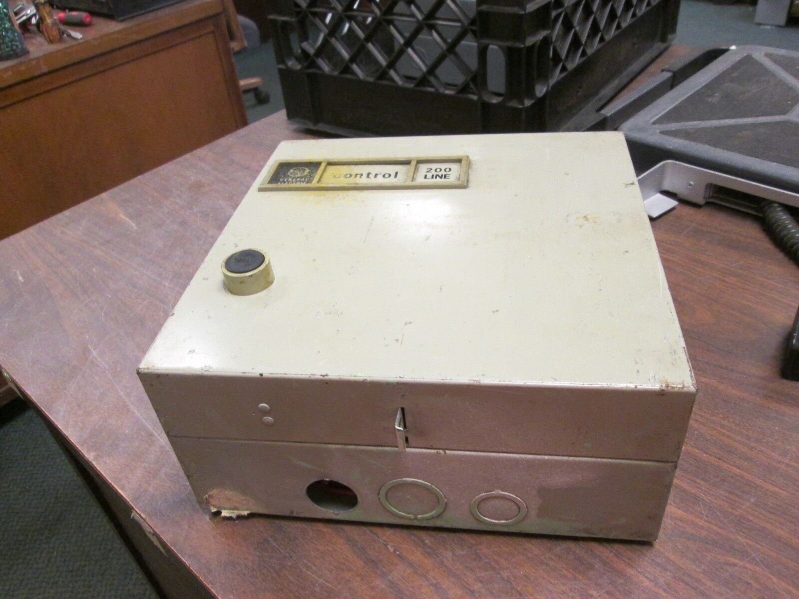 GE Enclosed Starter w/ CT CR206C100EAA 27A 600V Size 1 Used