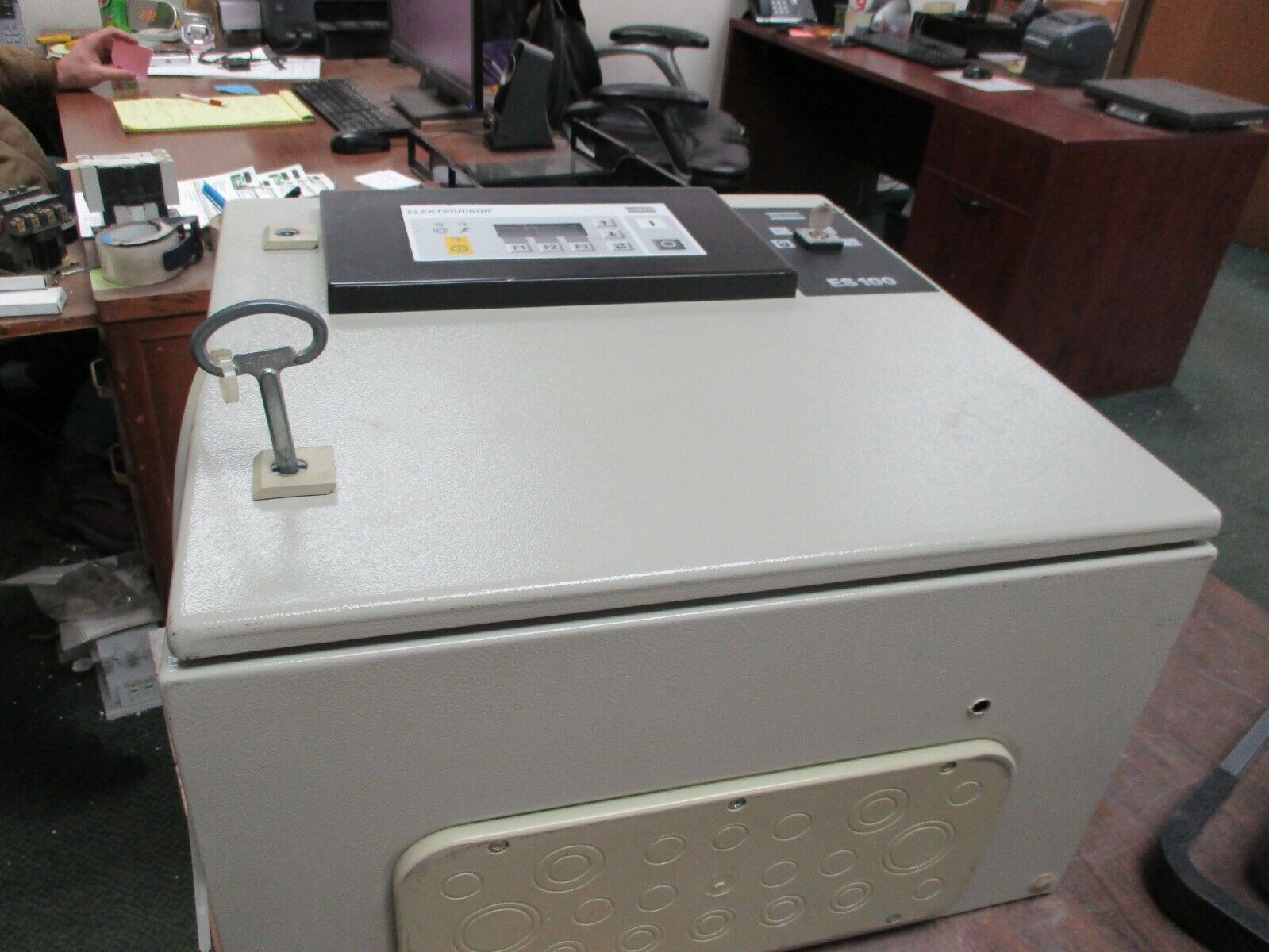Atlas Copco Air Controller ES100 Supply Voltage: 220/110V-50/60Hz MFD:1999 Used