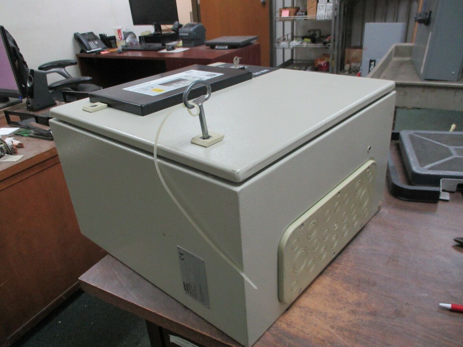 Atlas Copco Air Controller ES100 Supply Voltage: 220/110V-50/60Hz MFD:1999 Used