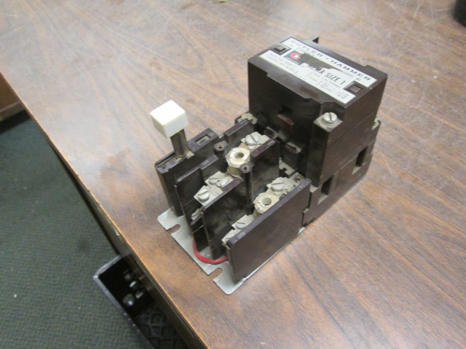 Cutler-Hammer Size 1 Starter C10CN3 120V Coil 27A Used