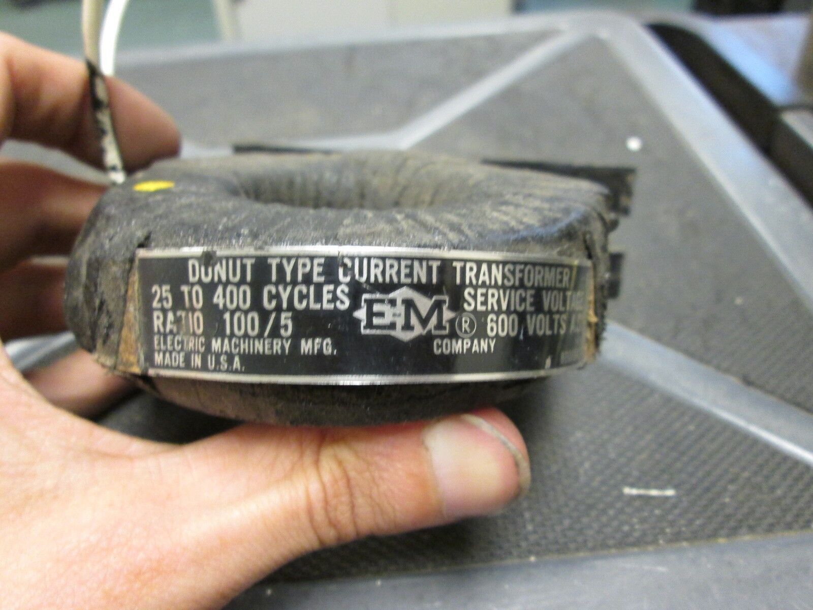 EM Current Transfomer 800A642F01 Ratio 100:5 600V 25-400 Hz