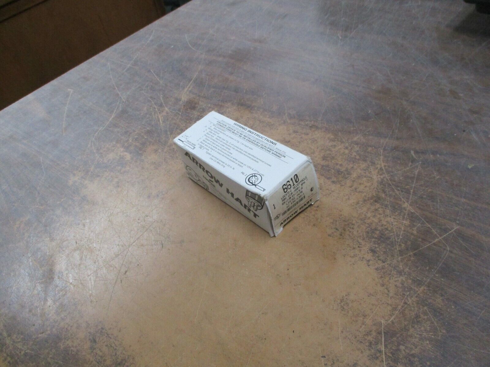 Arrow Hart Locking Receptacle 6610 30A 120/208V 3Ph 4P 5W New Surplus