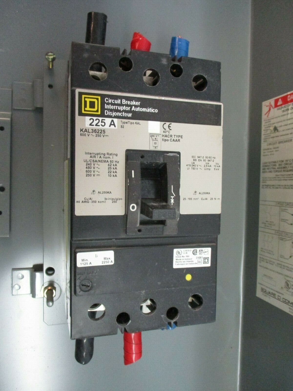 Square D Enclosed Circuit Breaker KAL36225 225A 600V Type 1 Enclosure Used