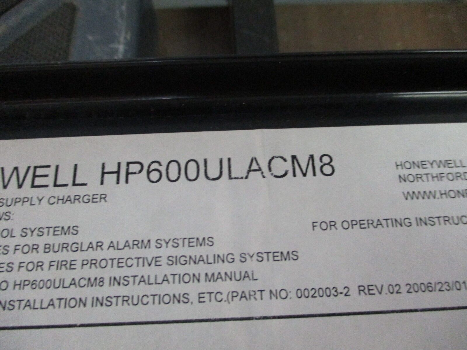Honeywell Power Supply HP600ULACM8 12/24VDC *No Batteries* Used