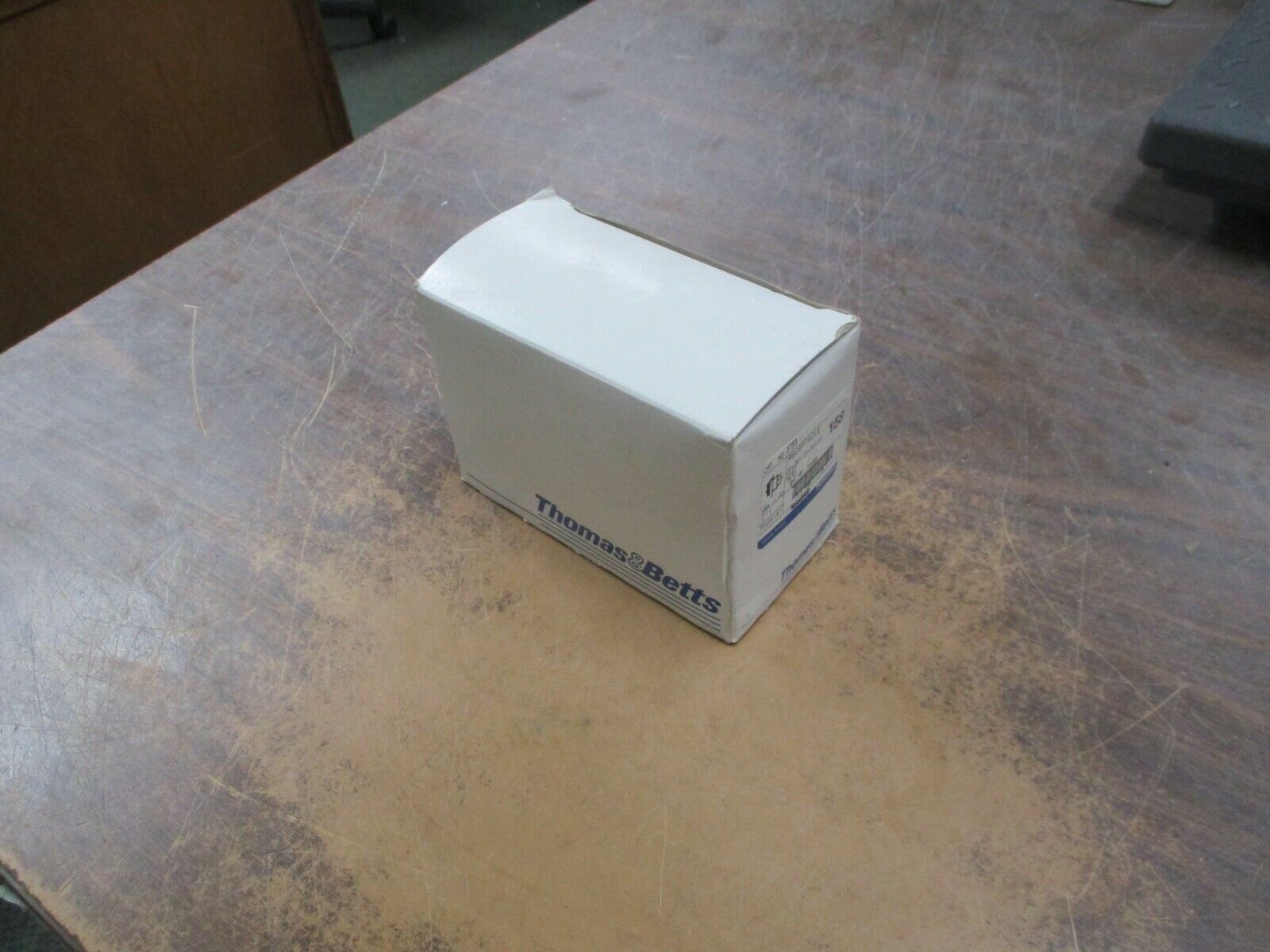 Russellstoll Receptacle 3753 20/30A 250/600V 2W 3P New Surplus