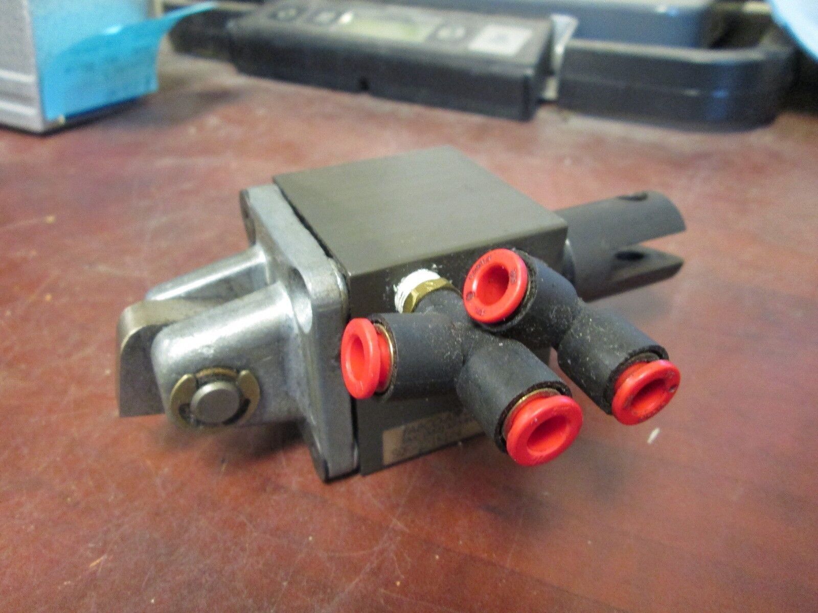 Fabco-Air Air Cylinder SQF-22LX 1/4 *Lot of 2* Used