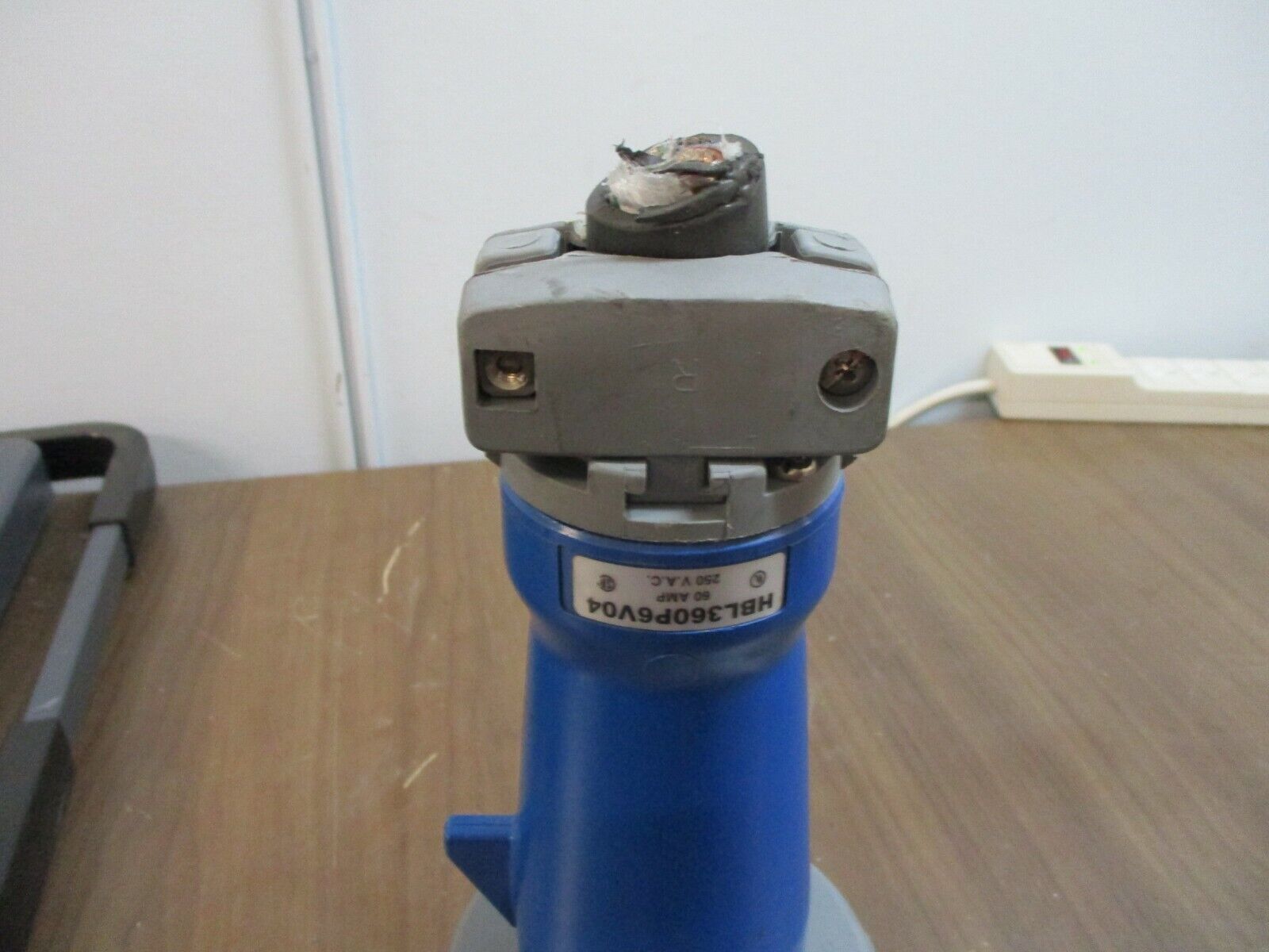 Hubbell Plug HBL360P6V04 60A 250V Used
