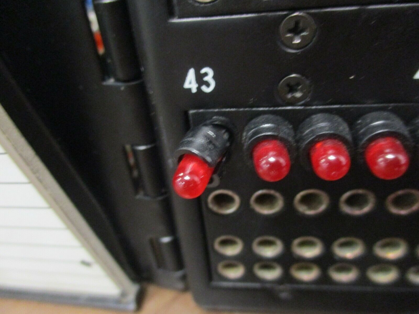 ADC DSX-1 Cross Connect D1M-1A0024 42/56VDC 2A Used