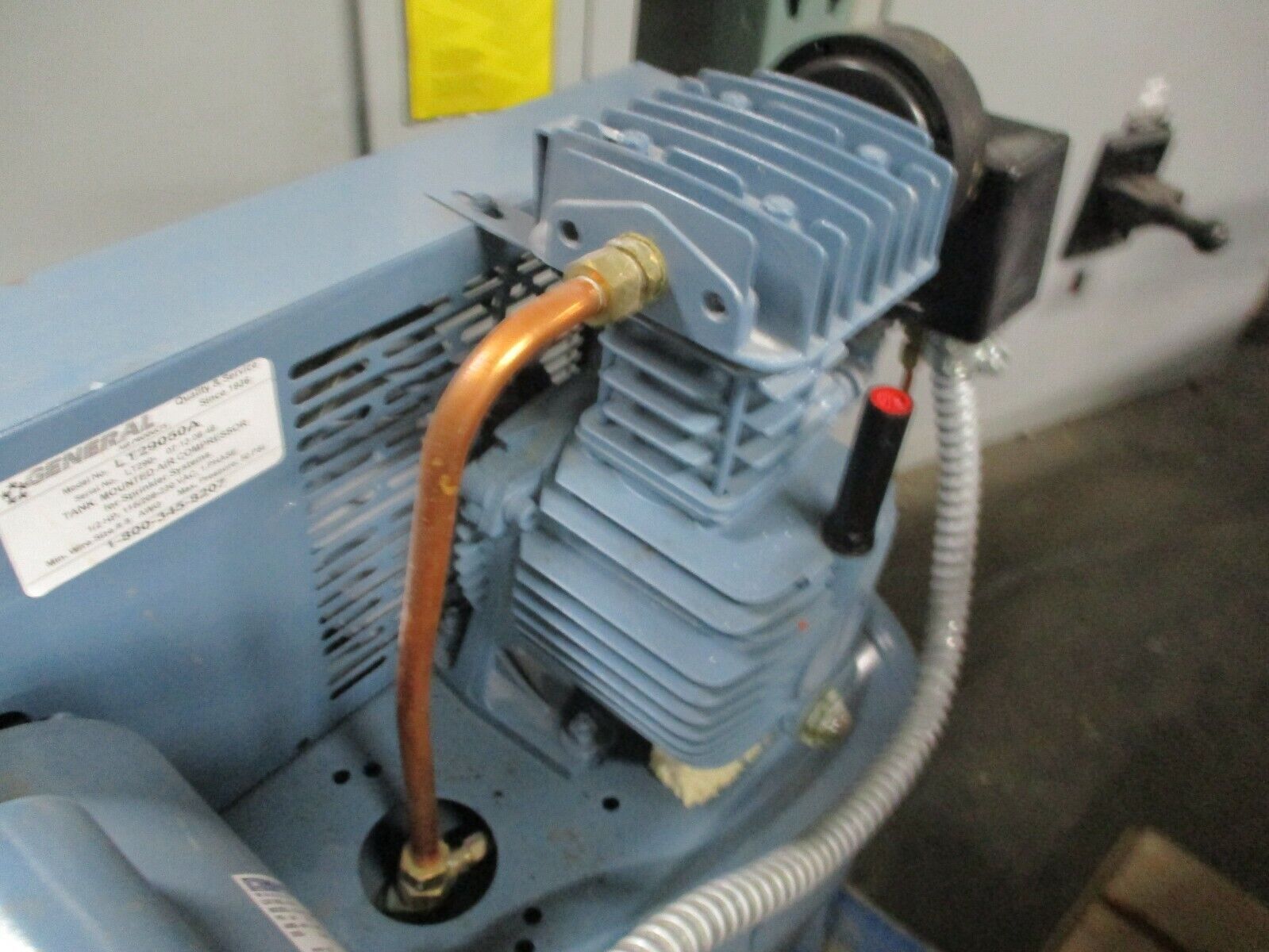 General Air Tank Mounted Air Compressor LT29050A 1/2HP 115/208-230V 1Ph 50PSI