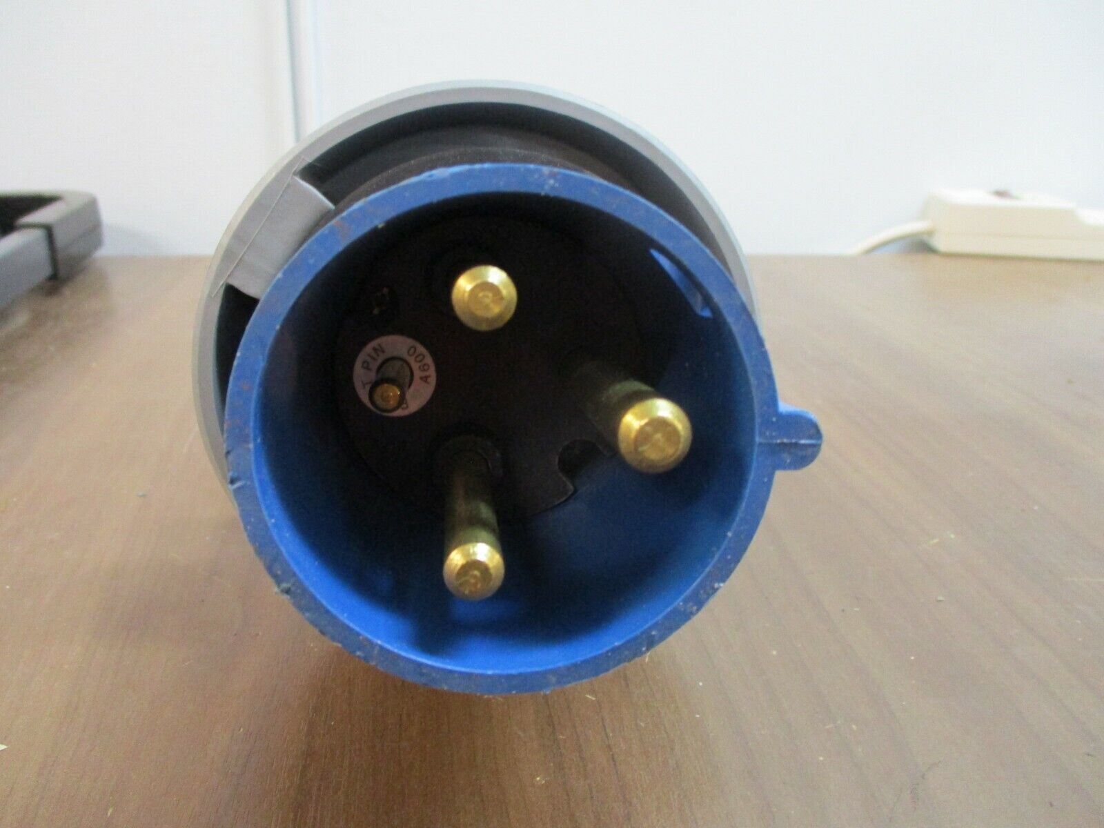 Hubbell Plug 363P6W 63A 220V 2P+G Used