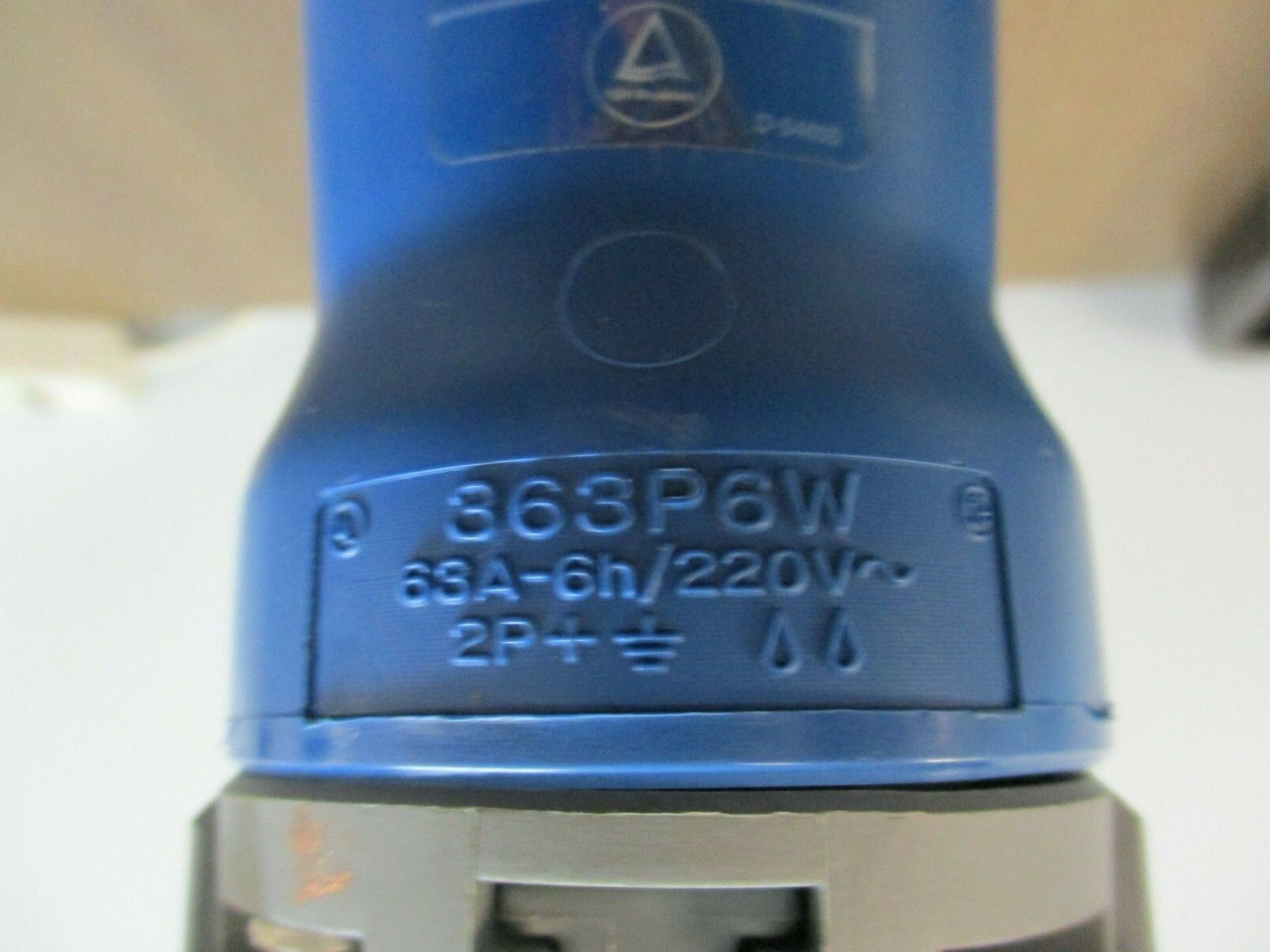 Hubbell Plug 363P6W 63A 220V 2P+G Used