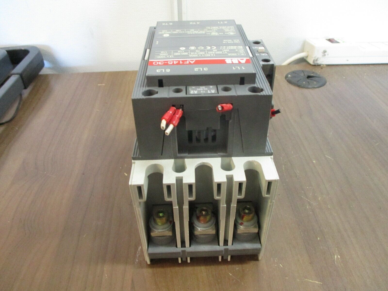 ABB Contactor AF145-30 20-60VDC Coil 230A 600V Used
