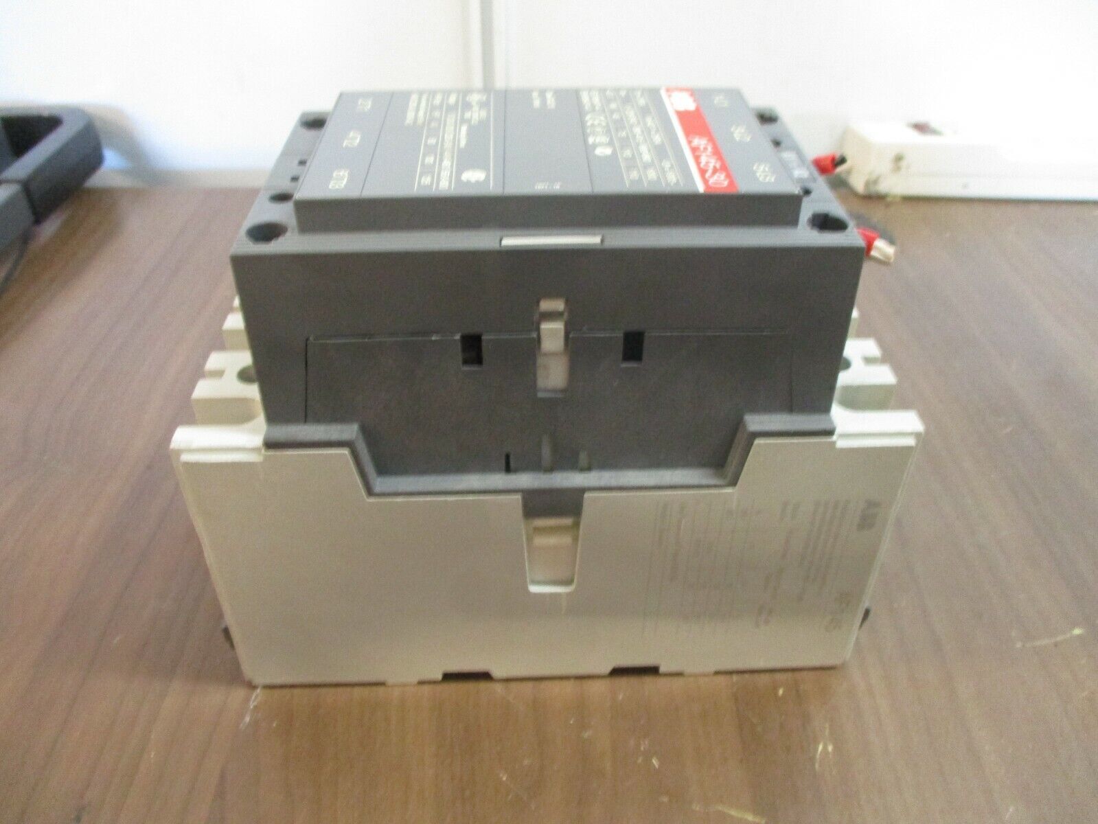 ABB Contactor AF145-30 20-60VDC Coil 230A 600V Used