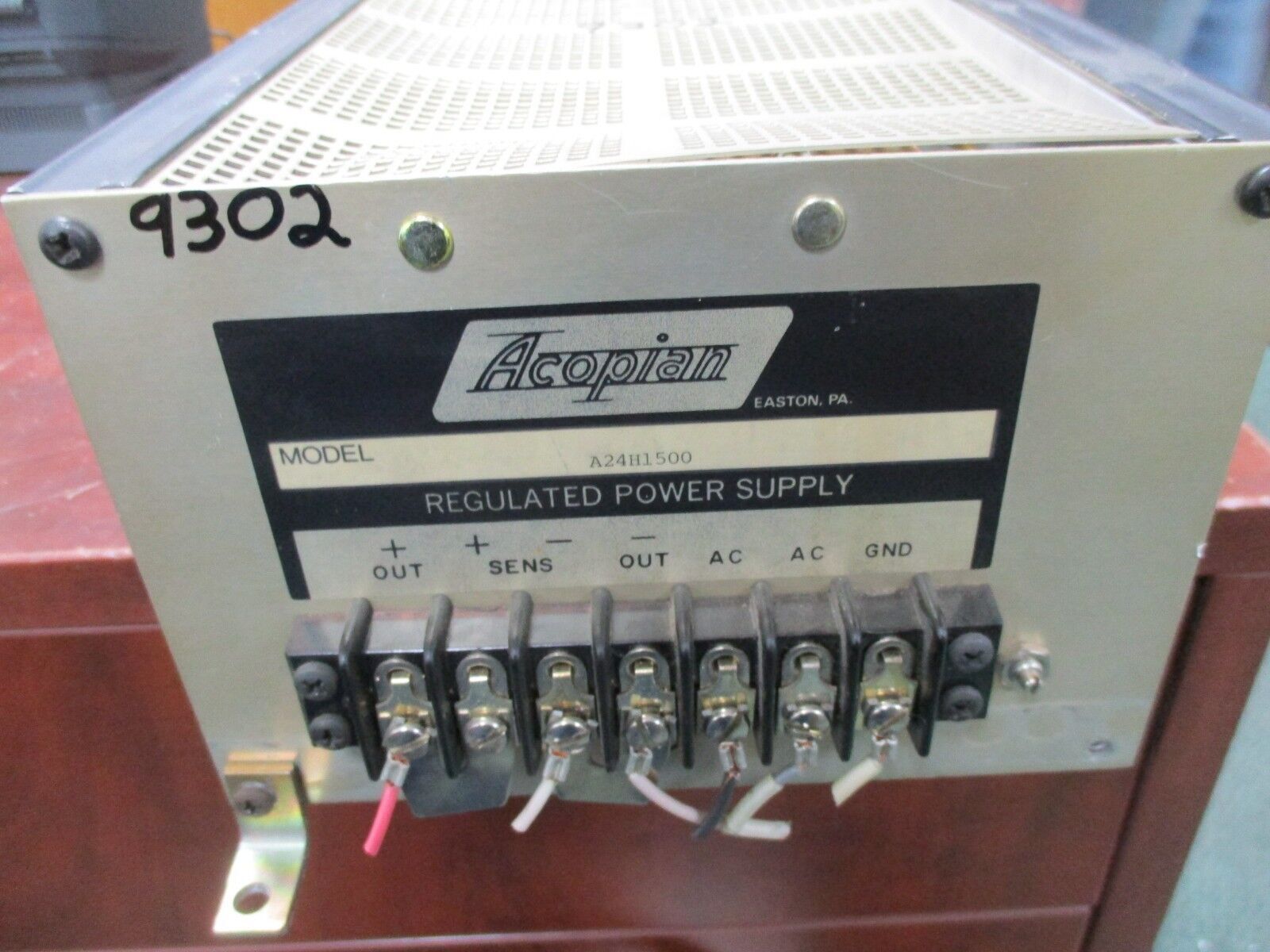 Acopian Regulated Power Supply A24H1500 *Dented Top* Used