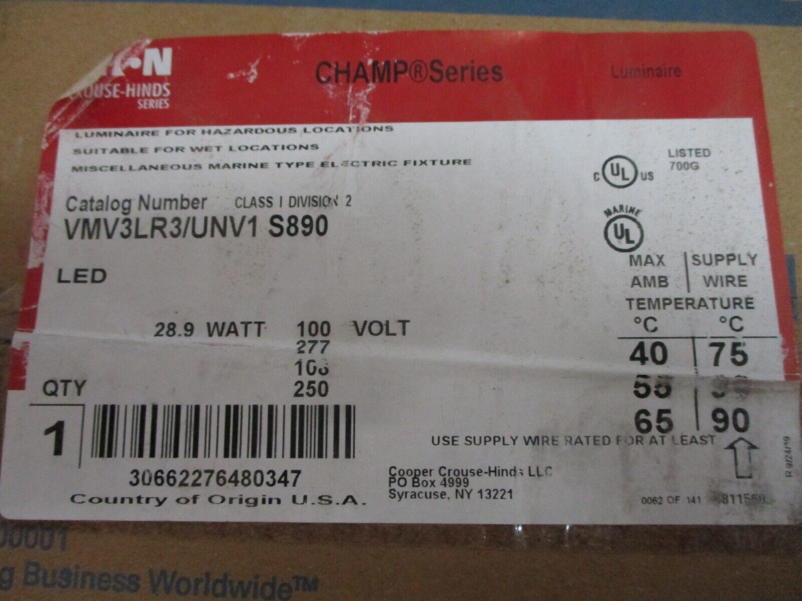 Eaton Crouse-Hinds Champ Series Explosion Proof Luminaire VMV3LR3/UNV1S890 LED